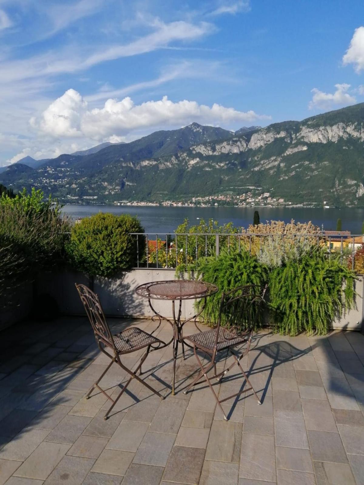 Apartment with Lake View - Photo 15
