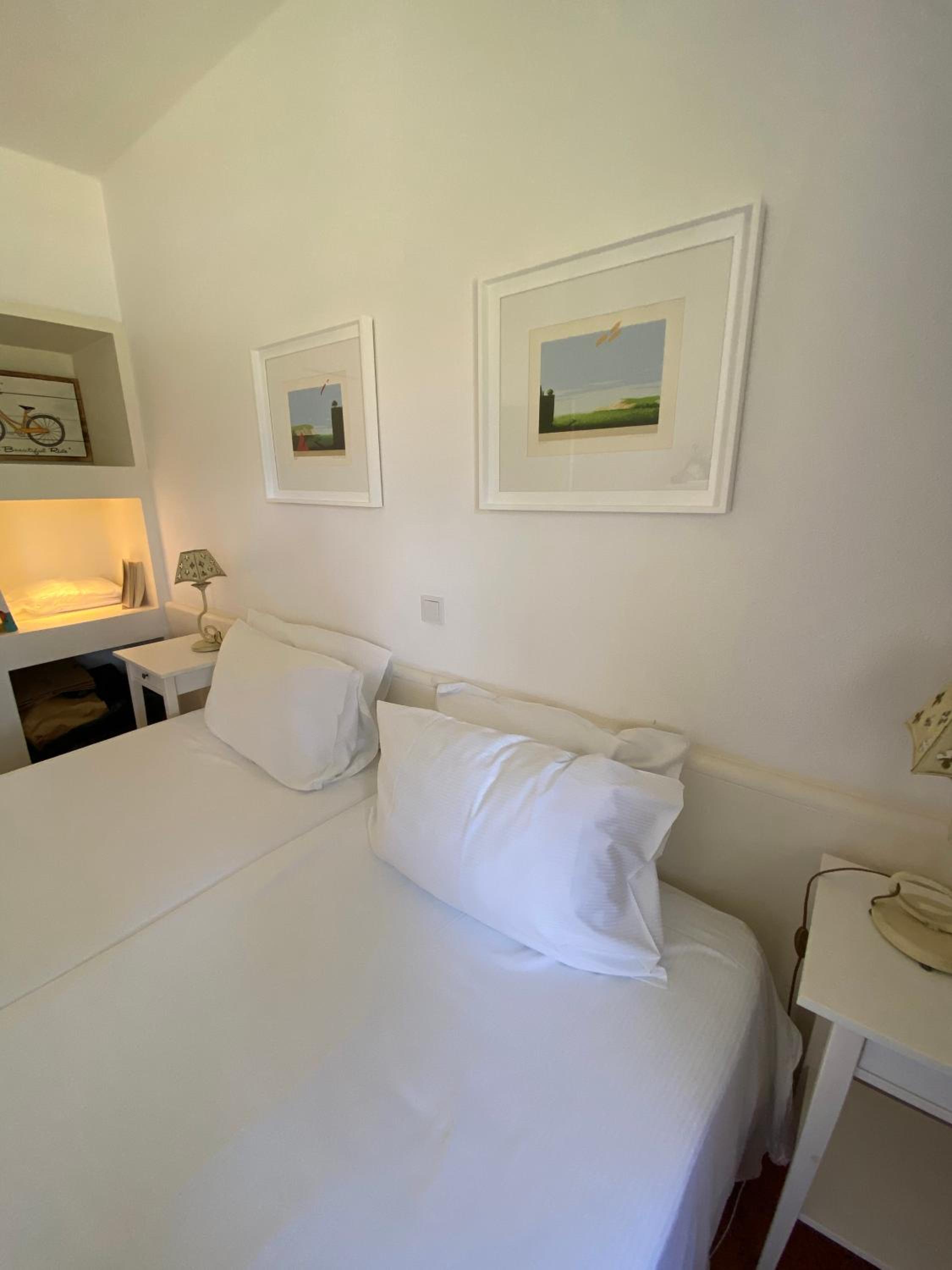 One-Bedroom House - Photo 20