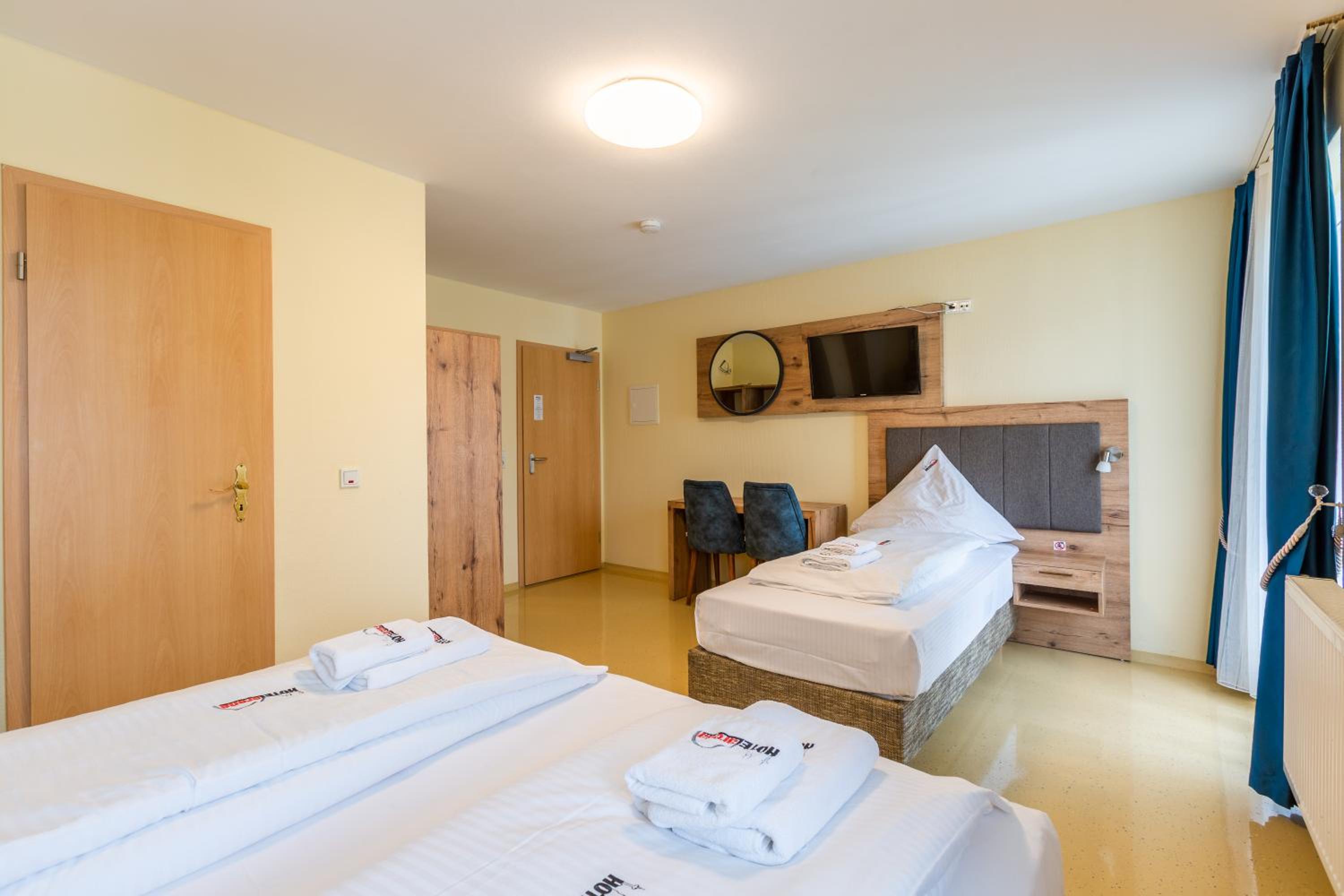 Standard Triple Room - Photo 3