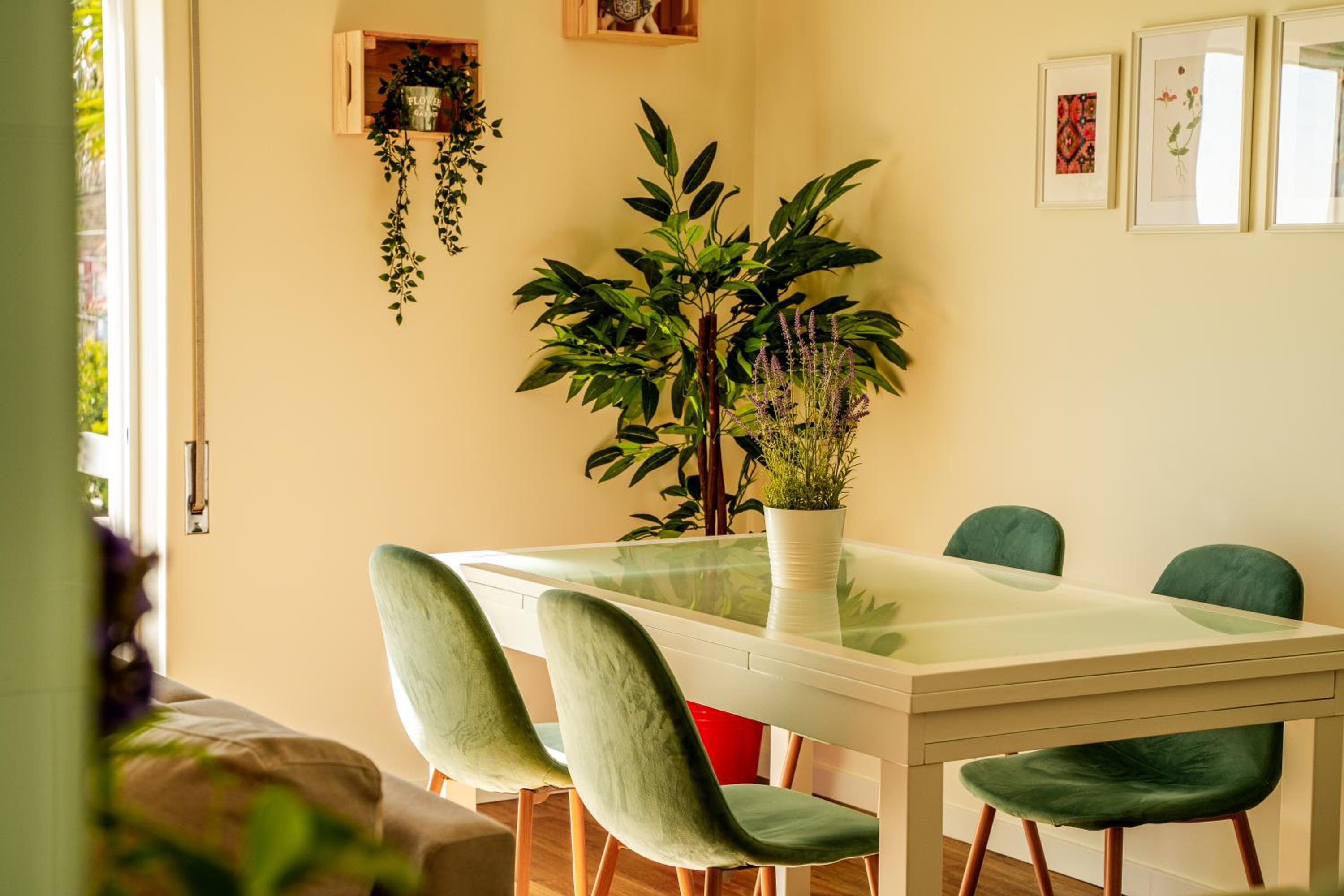 Three-Bedroom Apartment - Photo 3