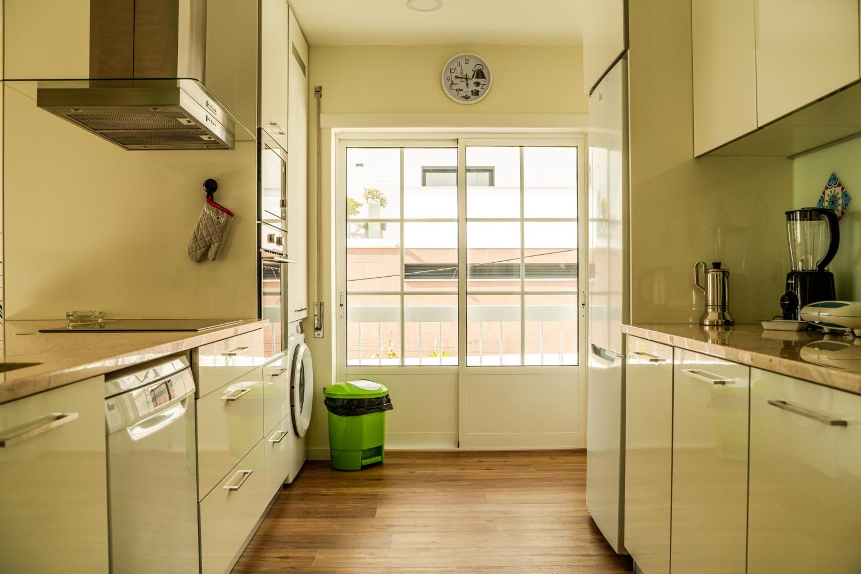 Three-Bedroom Apartment - Photo 10