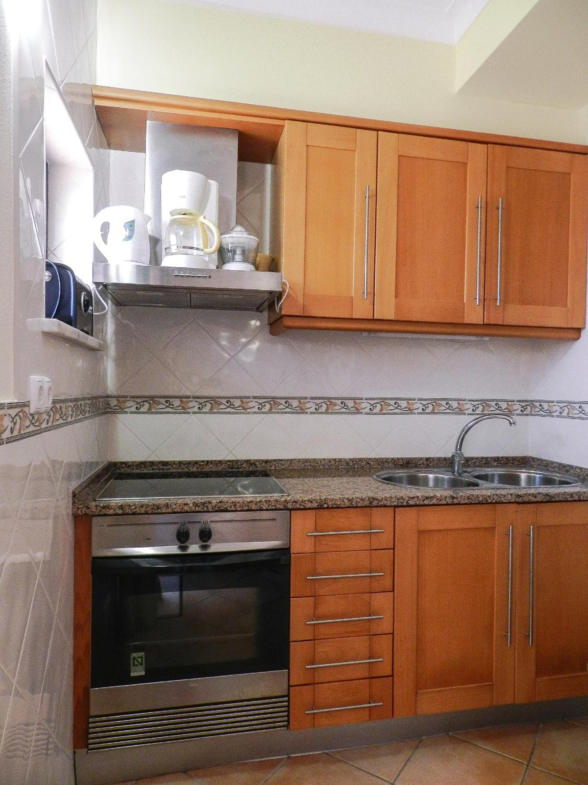 One-Bedroom Apartment - Photo 9