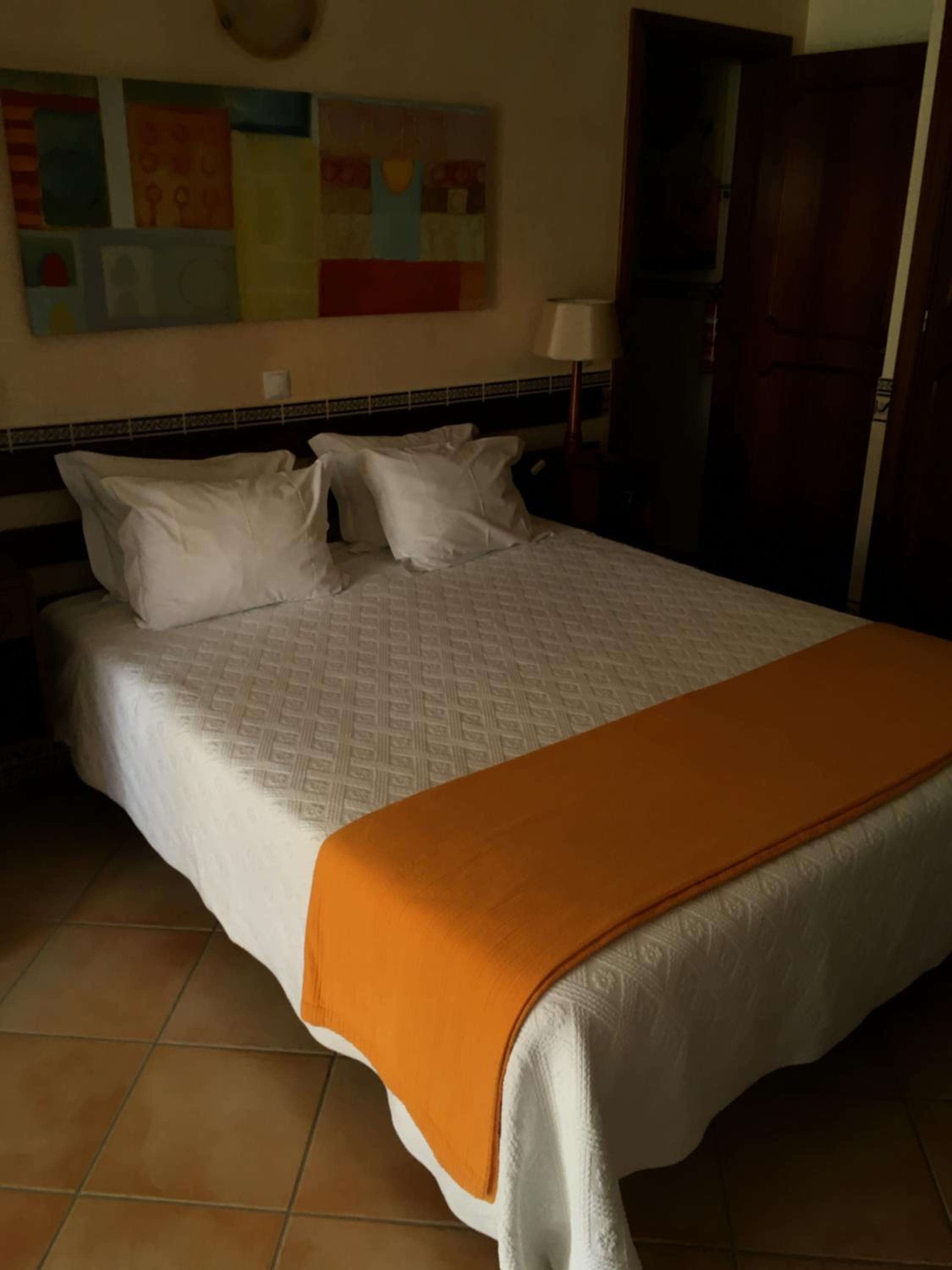 One-Bedroom Apartment - Photo 11