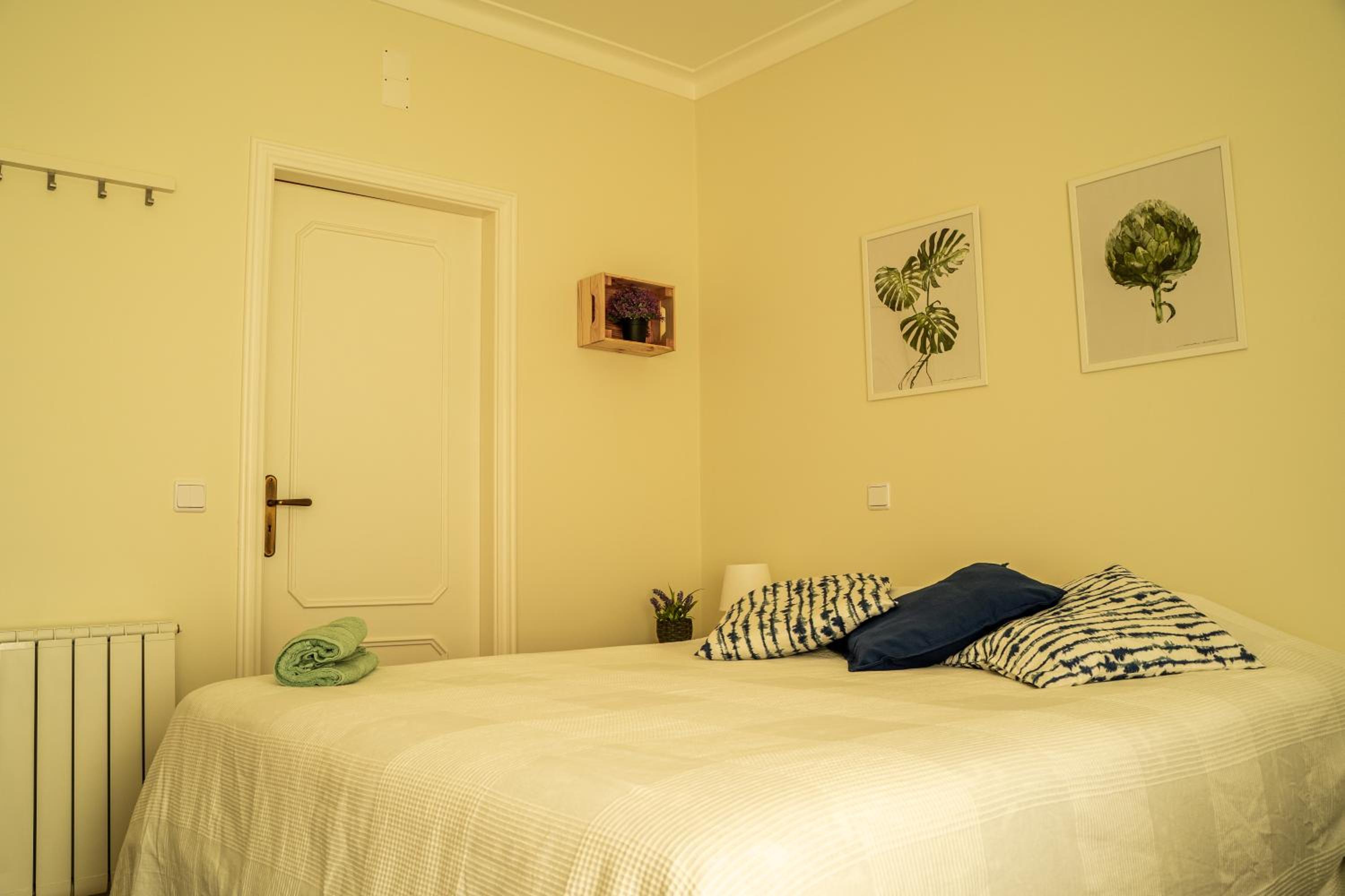 Three-Bedroom Apartment - Photo 45
