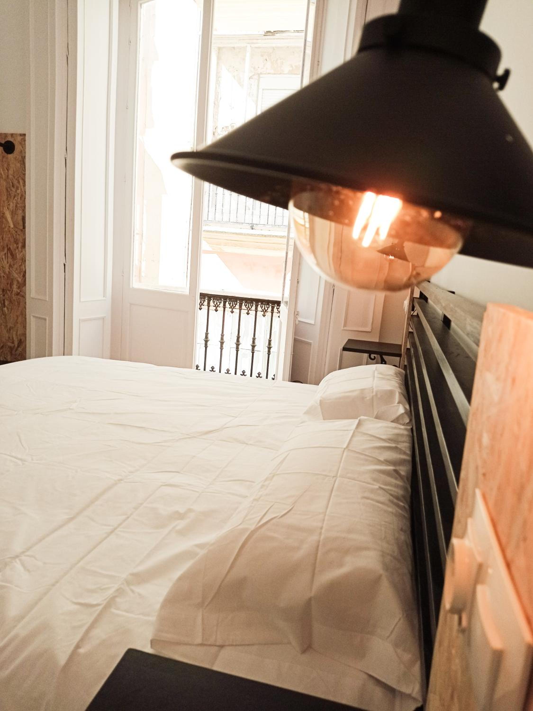 Deluxe Double or Twin Room with Balcony - Photo 6