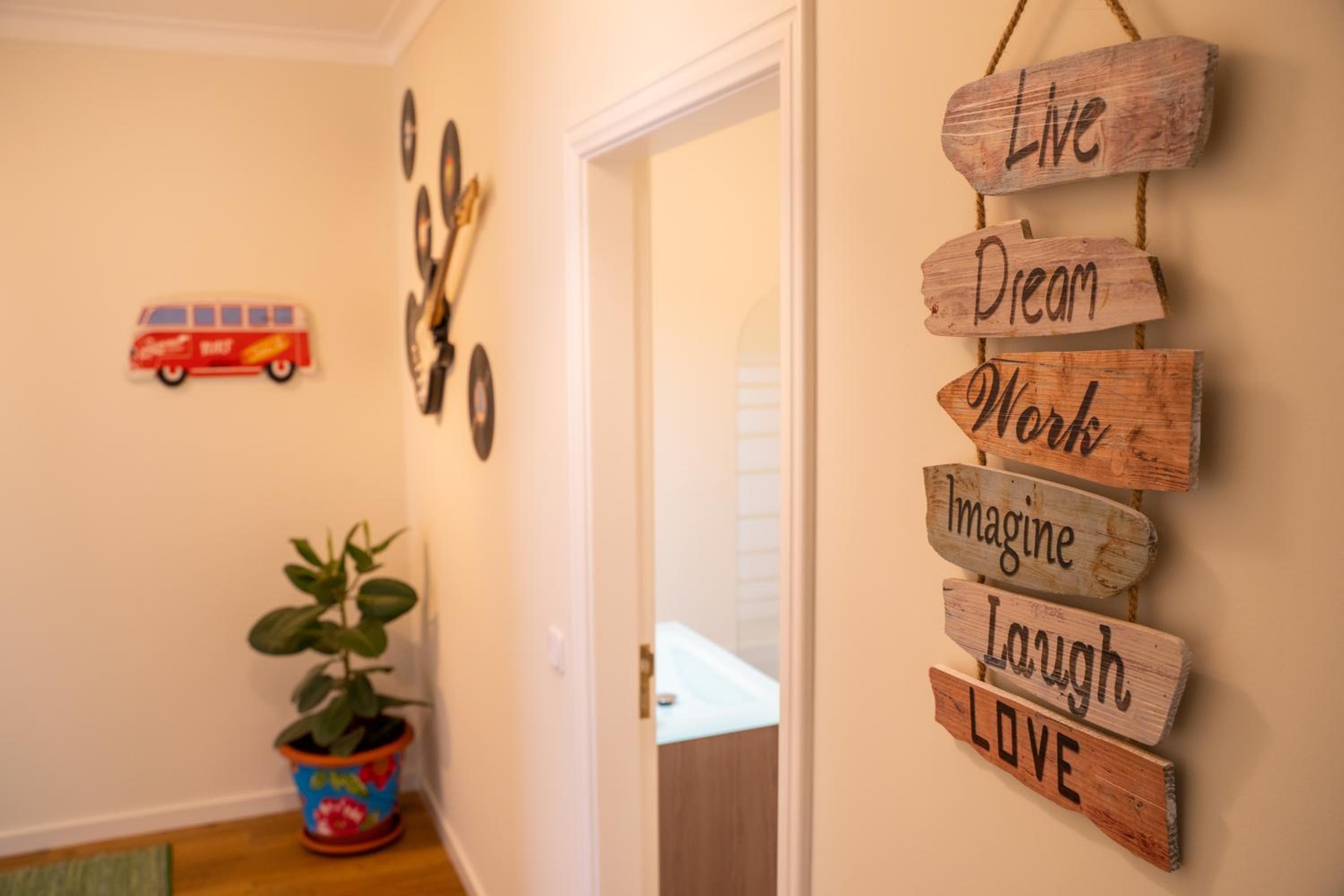 Three-Bedroom Apartment - Photo 29