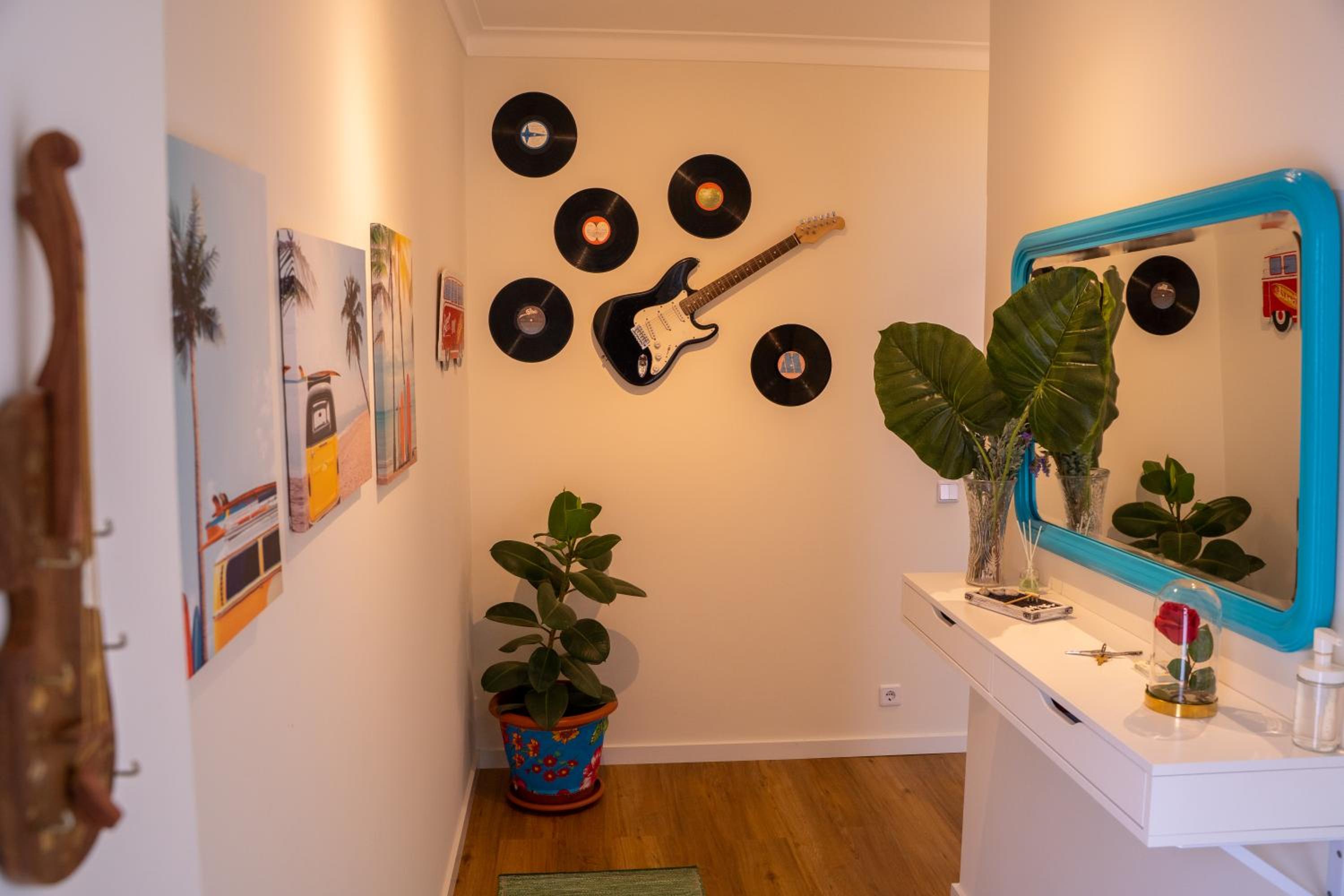 Three-Bedroom Apartment - Photo 28