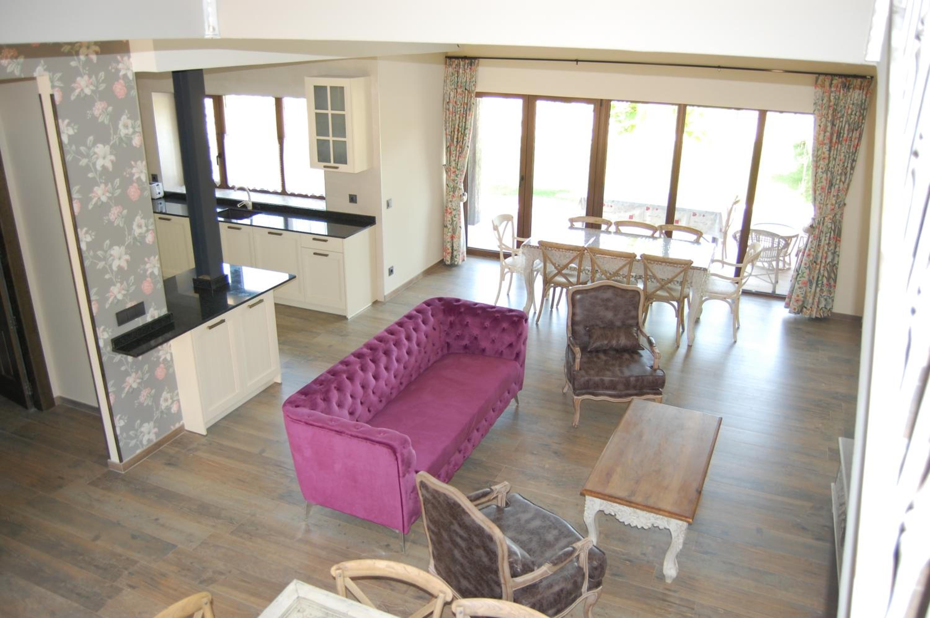 Four-Bedroom House photo 2