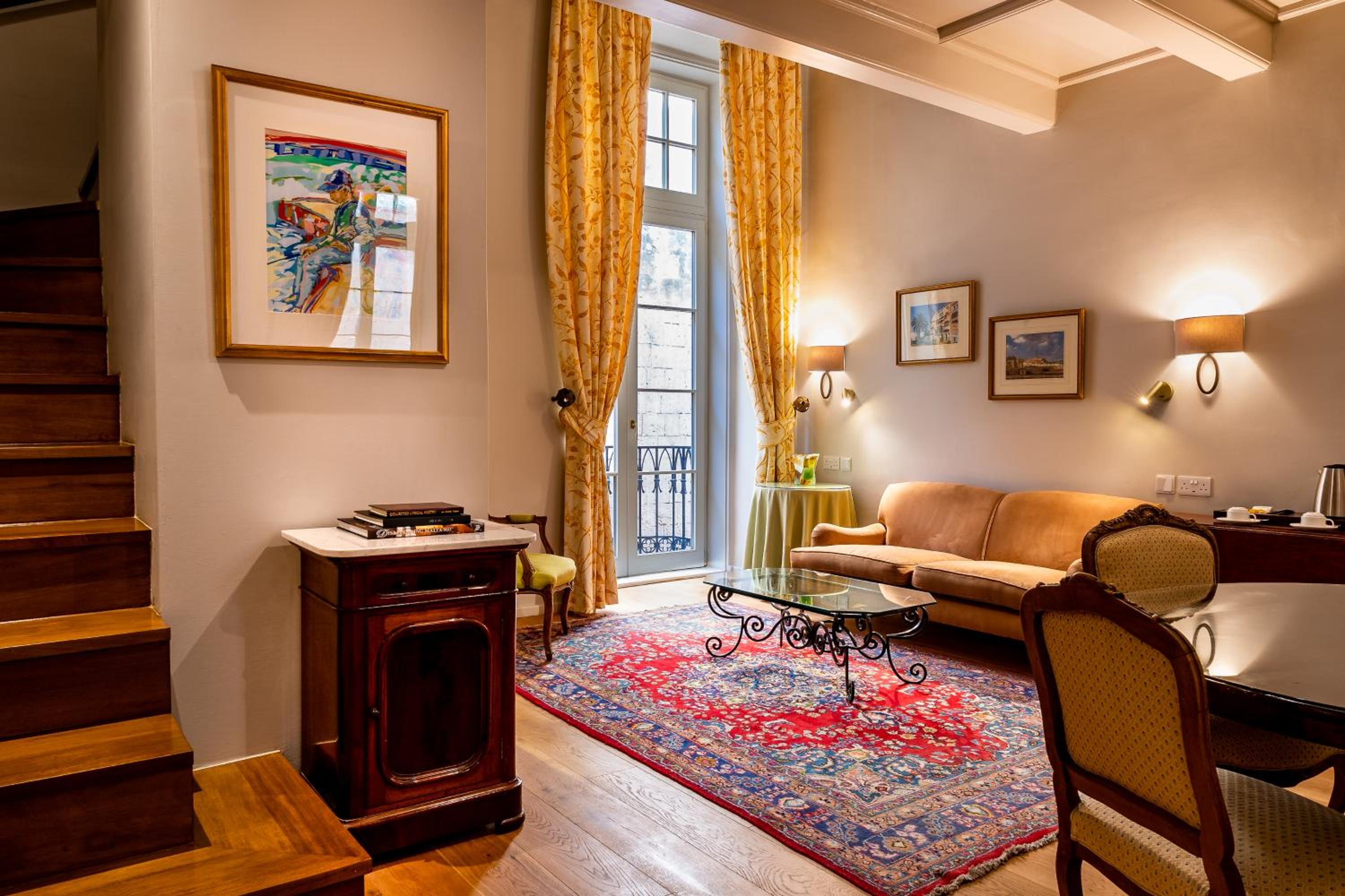 Duplex Suite - Photo 1