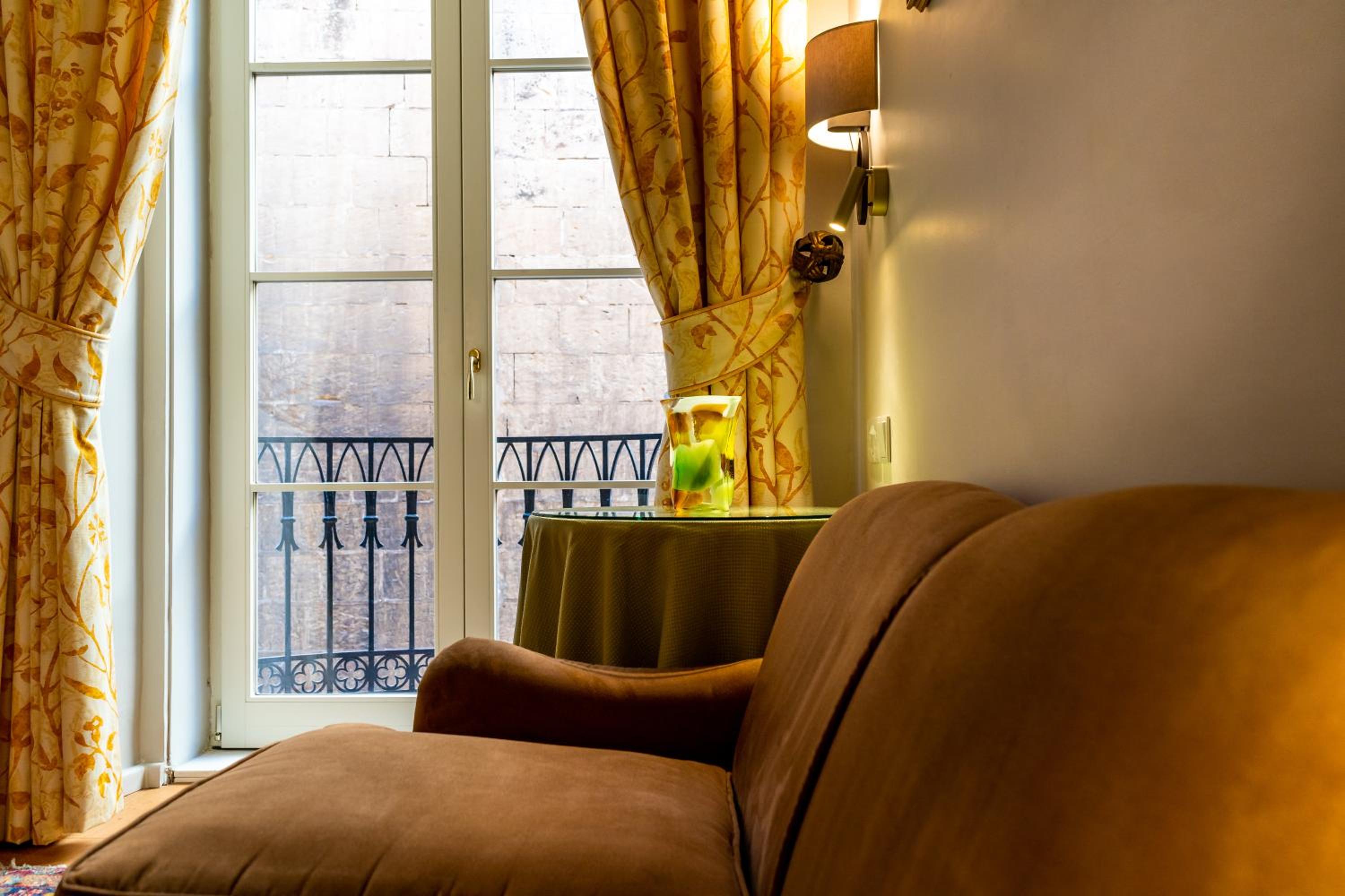 Duplex Suite - Photo 7