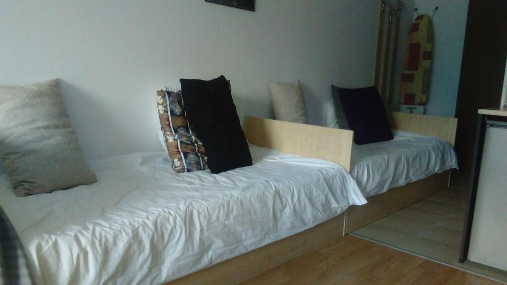 One-Bedroom Apartment - Photo 1