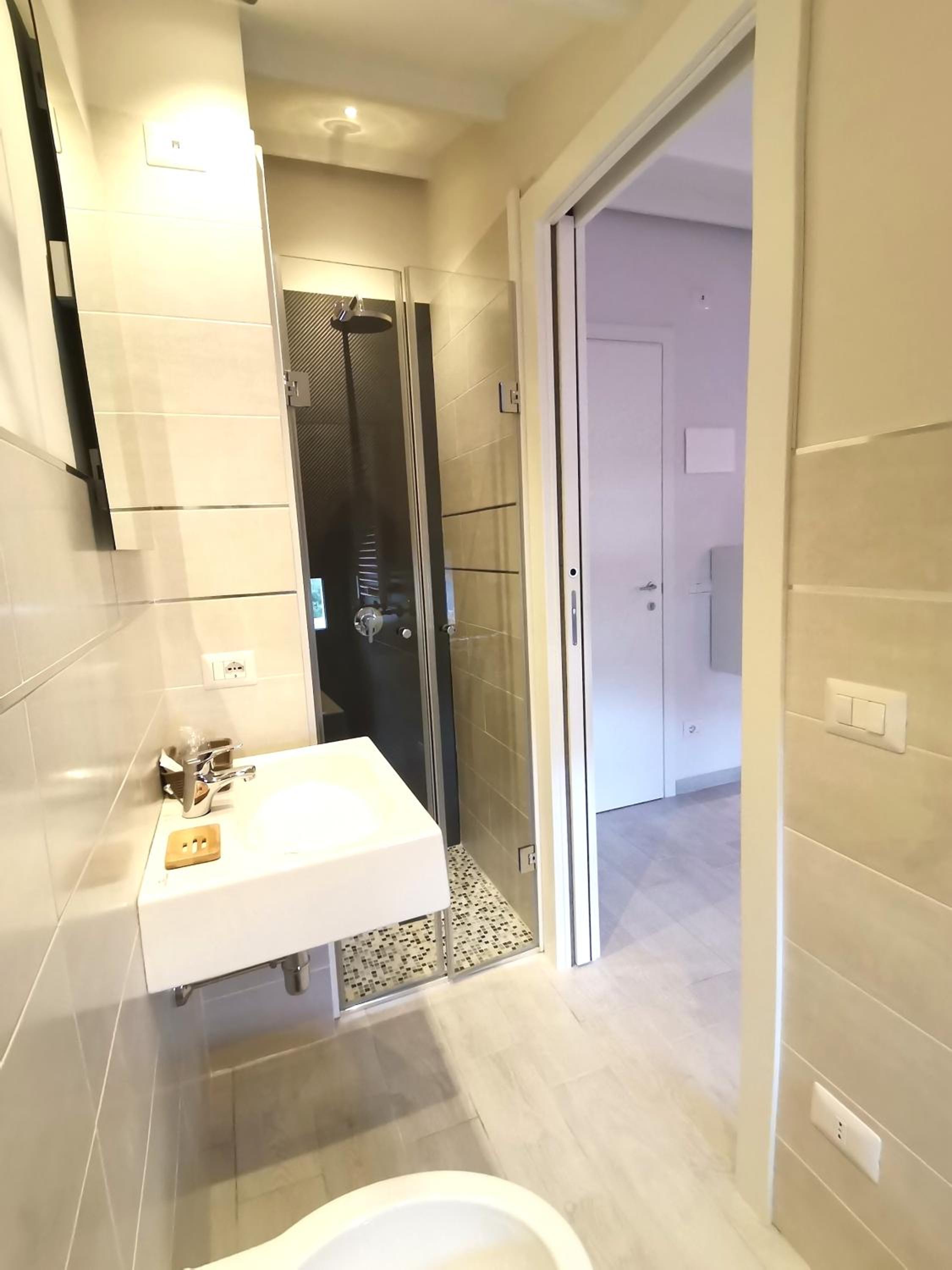 Double Room with Extra Bed - Photo 6