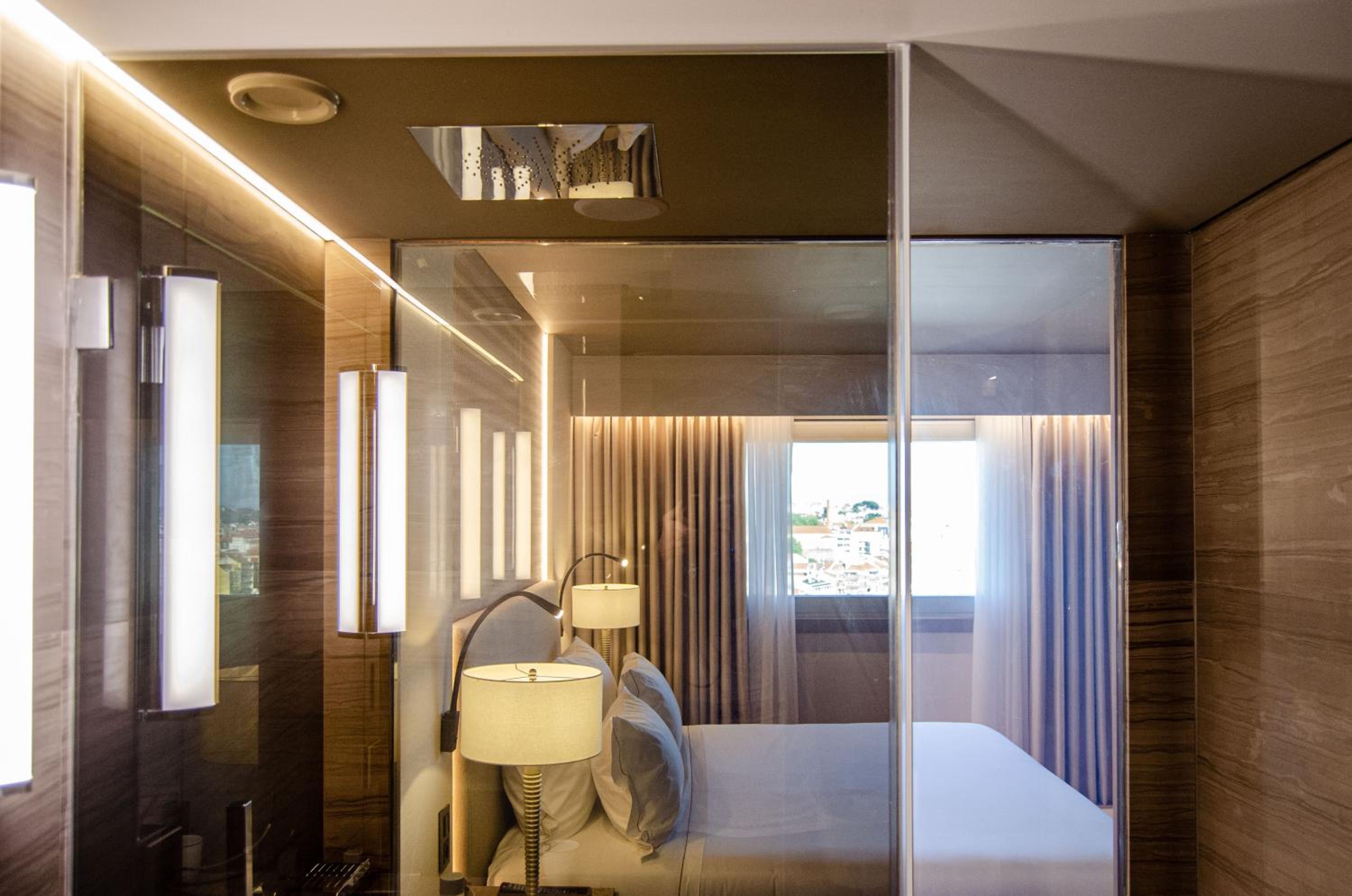 Deluxe Suite - Photo 2