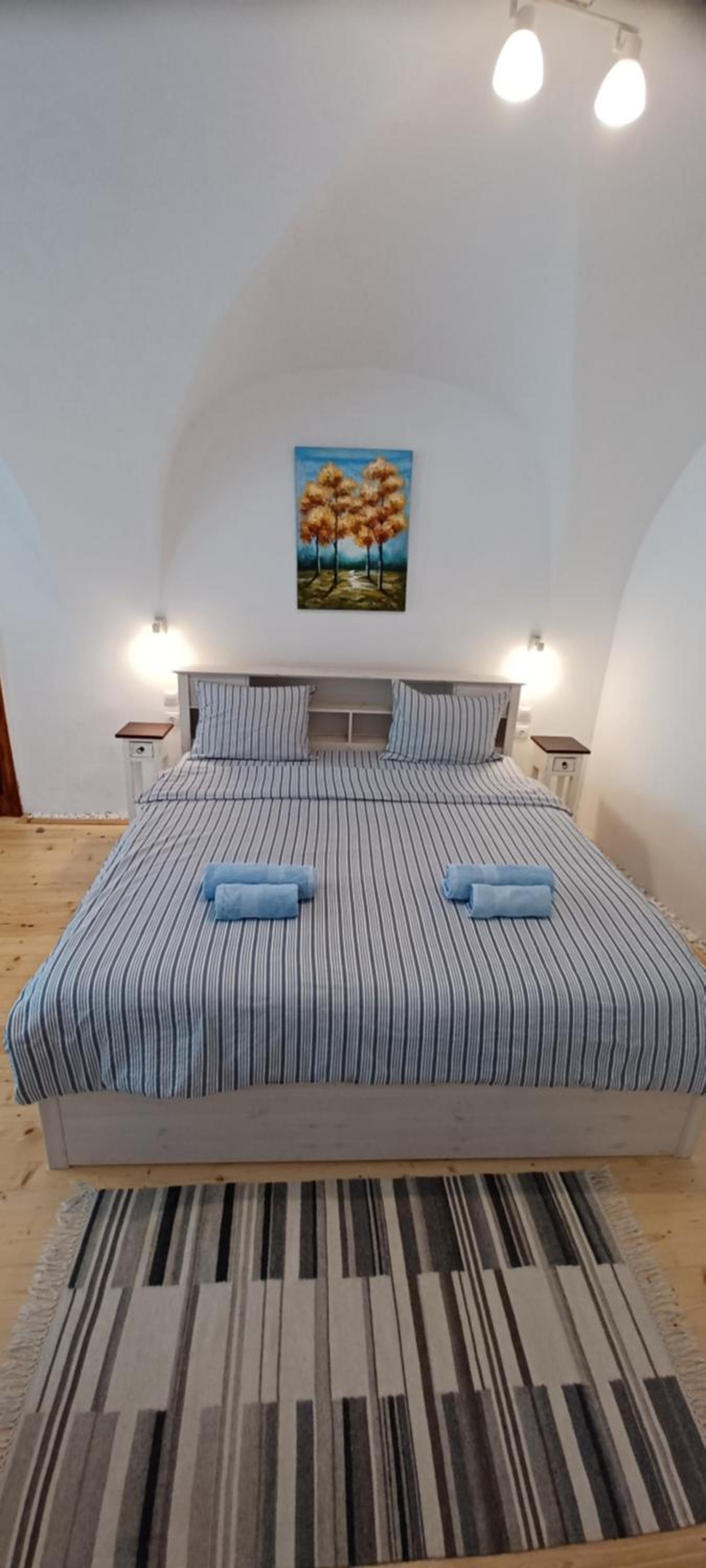 Two-Bedroom Apartment - Photo 25