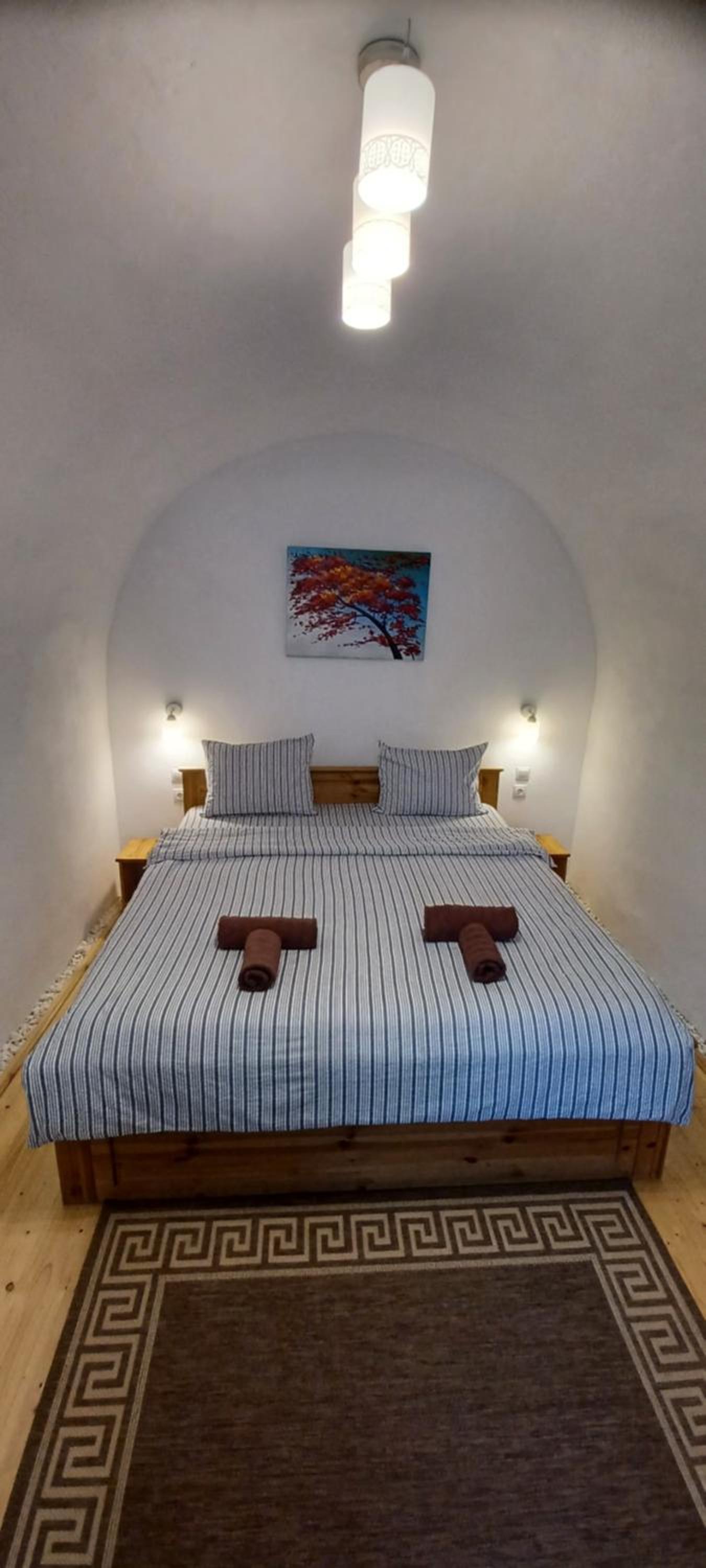 Two-Bedroom Apartment - Photo 33