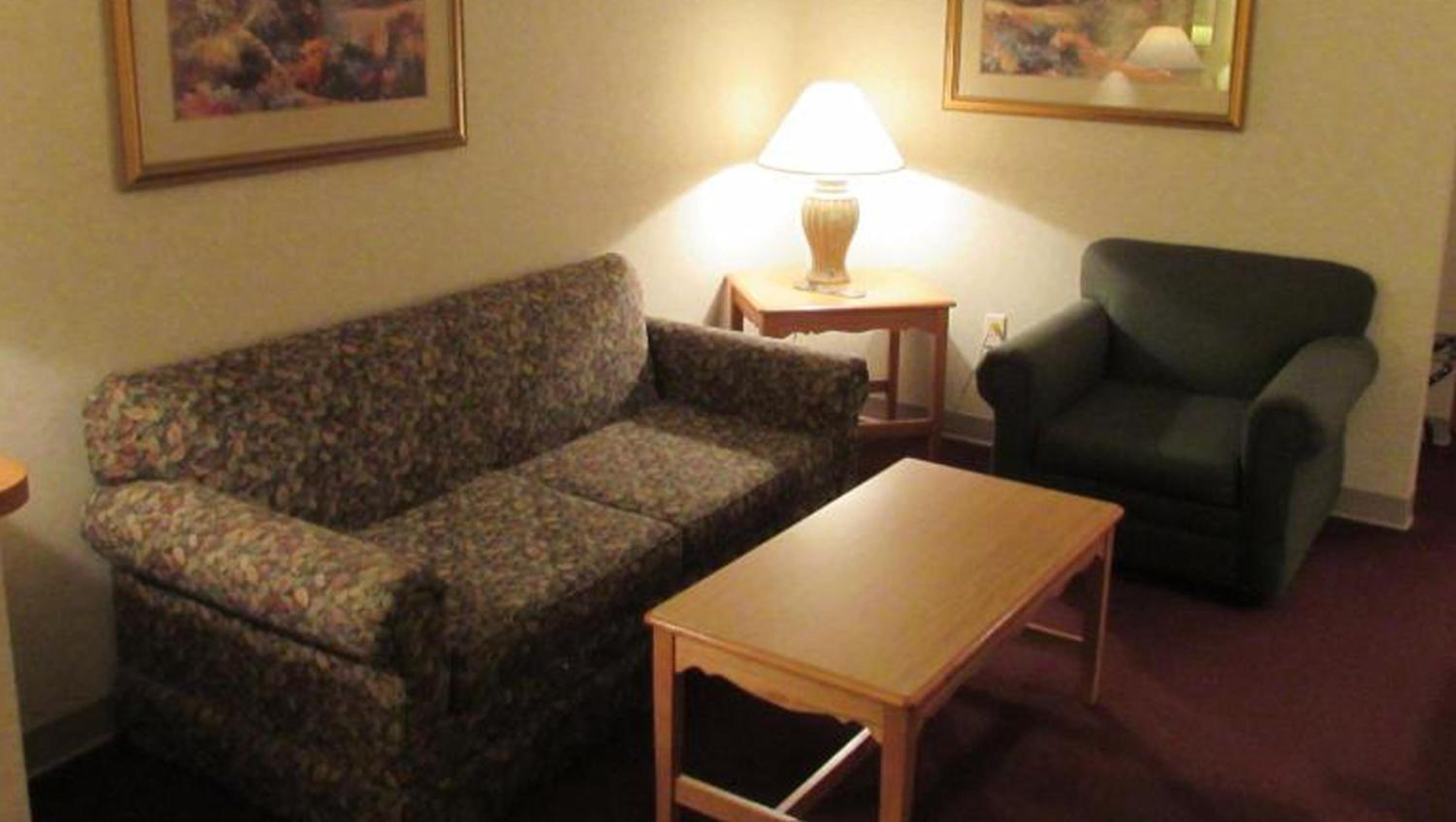 Magnuson Grand Pioneer Inn and Suites, Foto 2