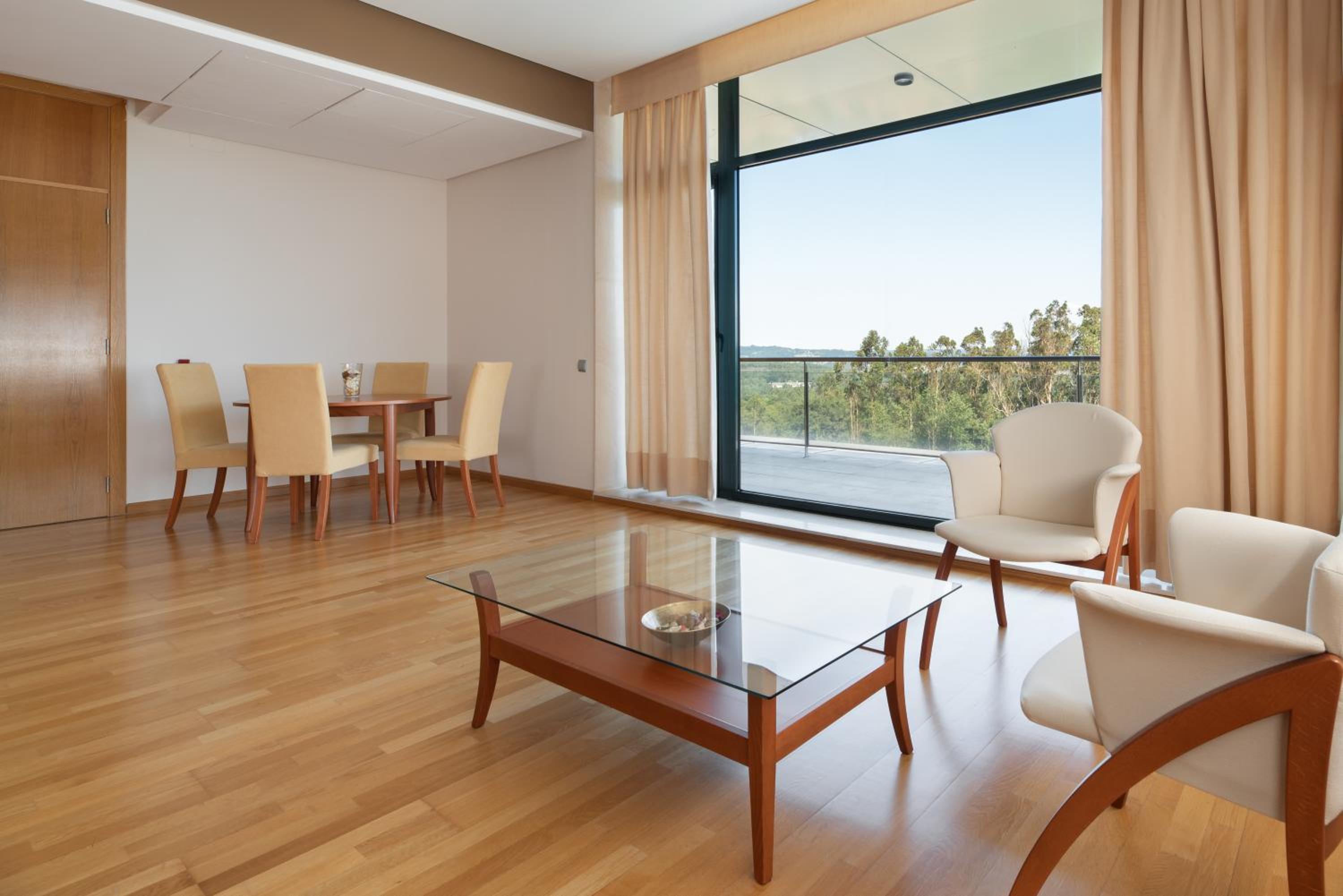 Premium Queen Room with Terrace - Photo 1