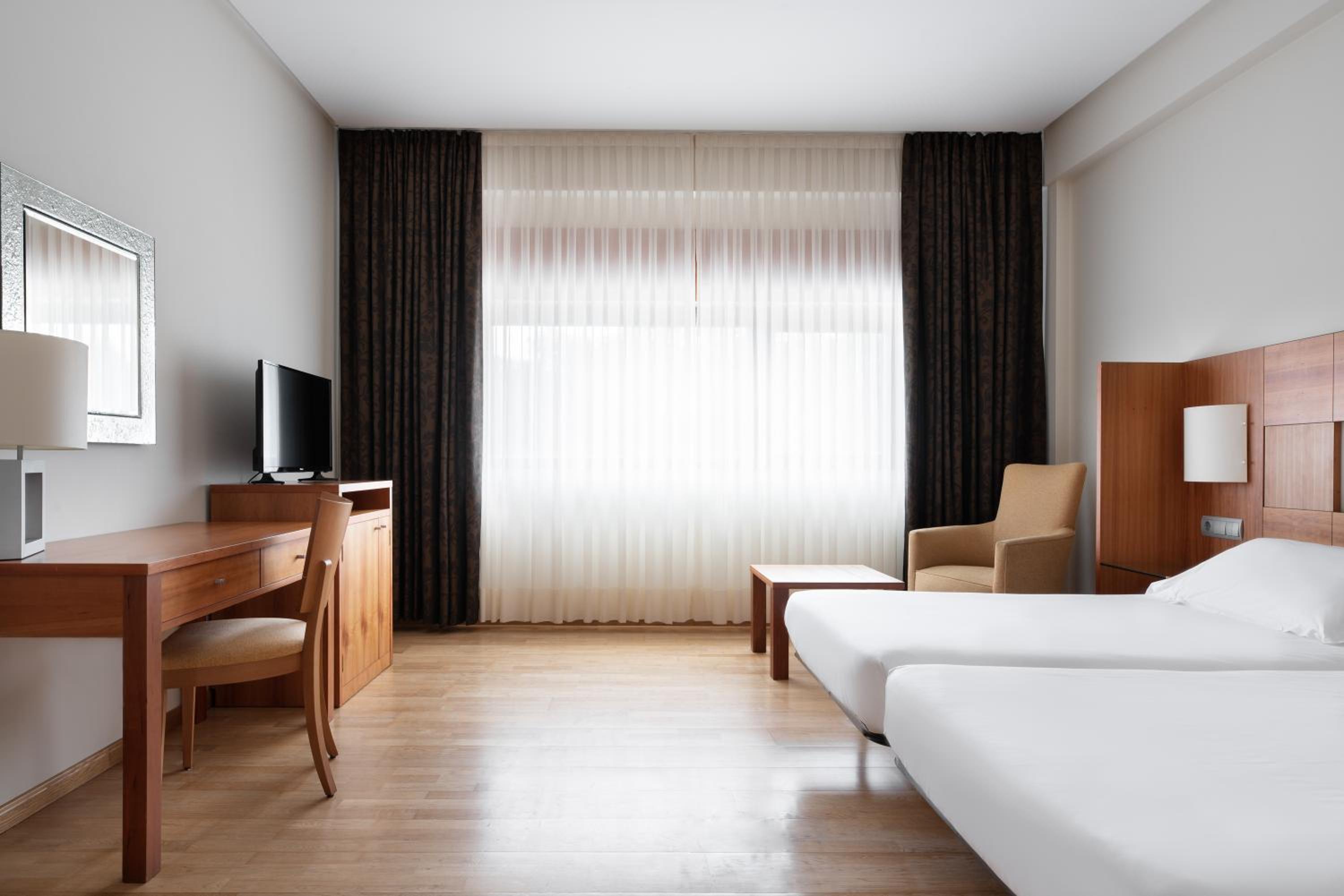 Double or Twin Room - Photo 1