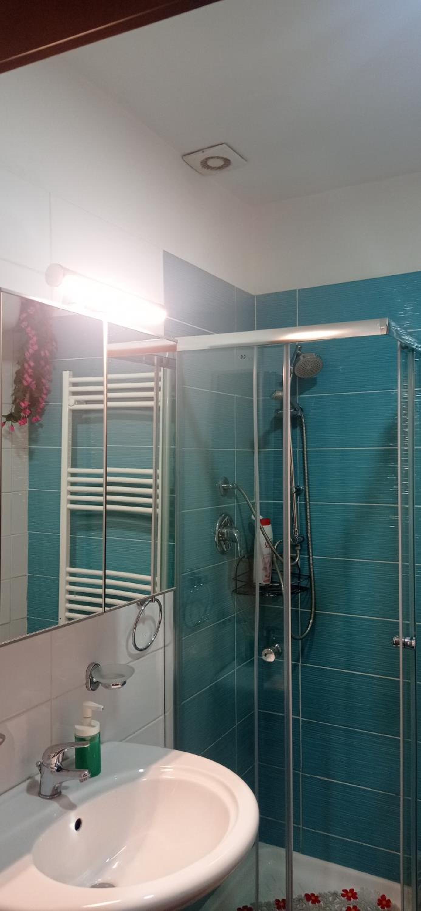 Quadruple Room with Balcony - Photo 40