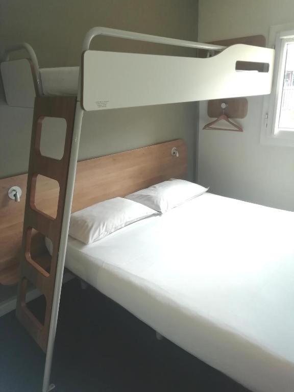 Standard Double Room (Nonsmoking)