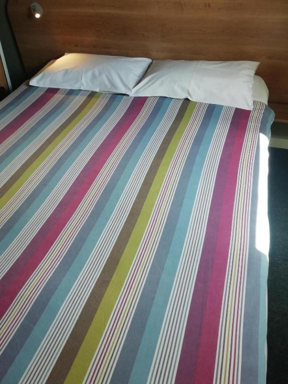 Standard Triple Room (Smoking)