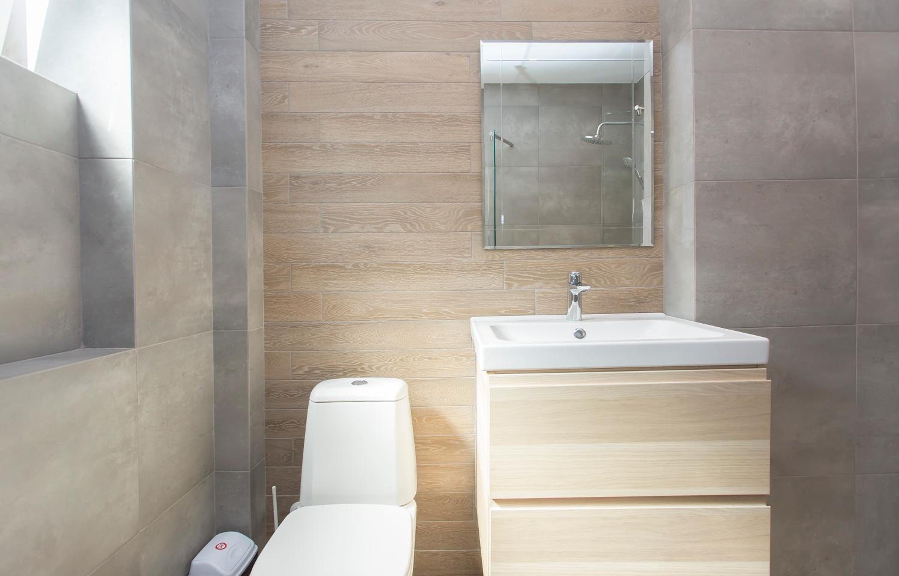 One-Bedroom Apartment - Photo 8