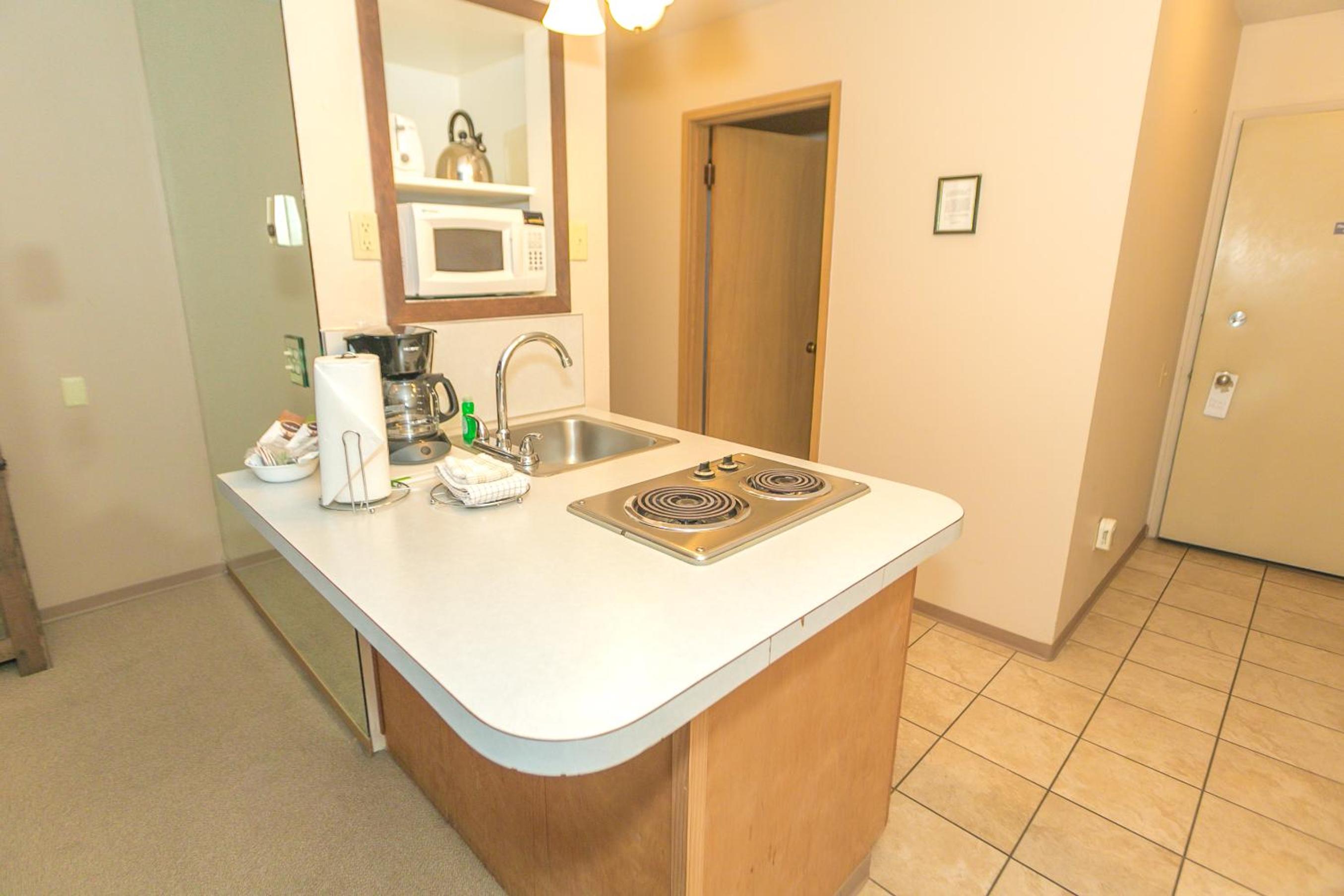Studio Apartment with Sea View - 312 - No Pets - Photo 3