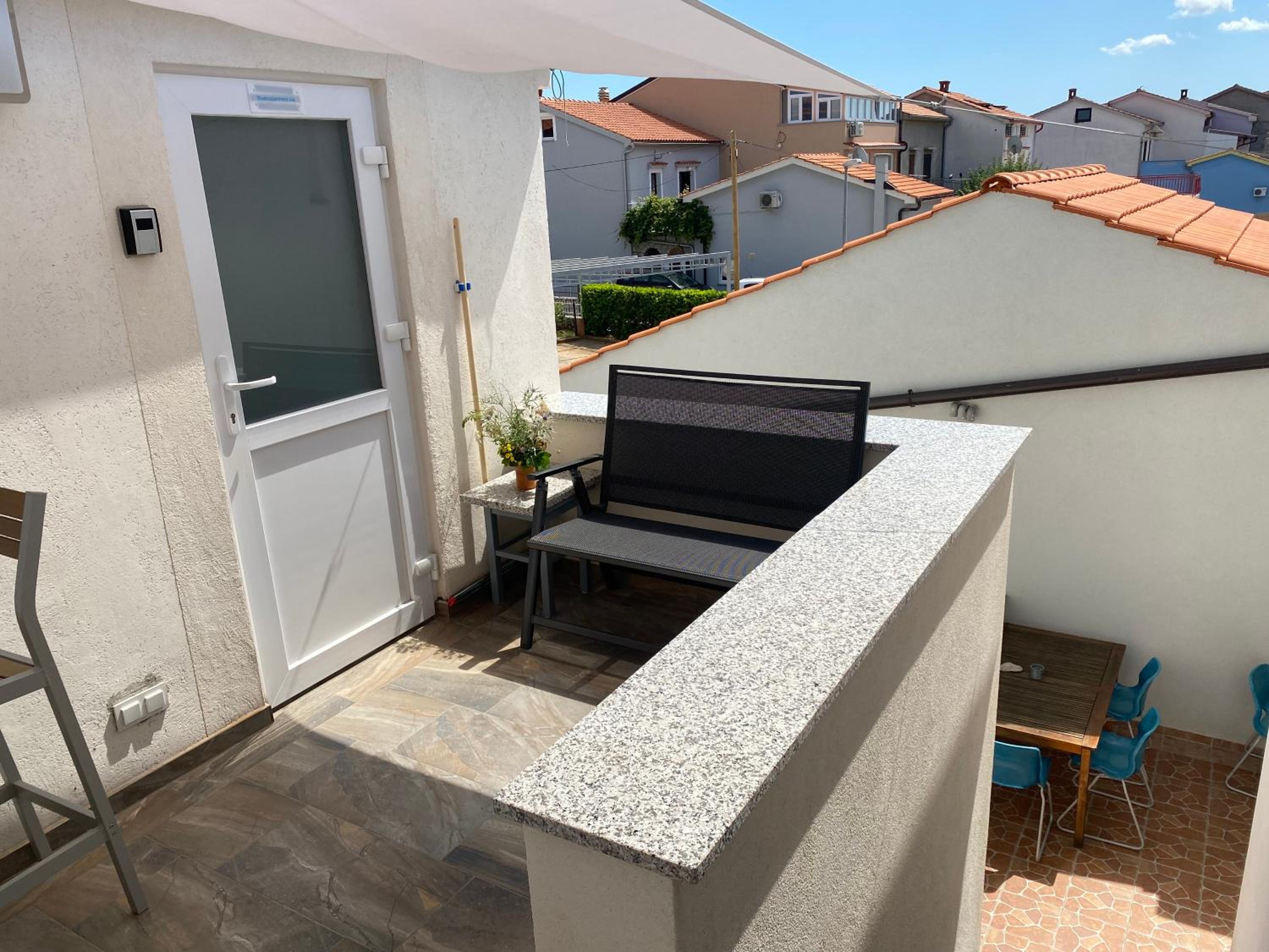 Studio Apartment with Sea View - Photo 28
