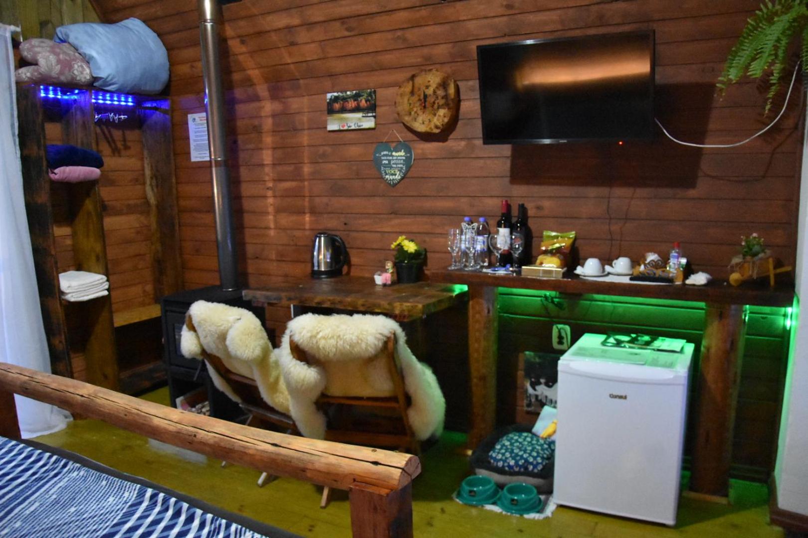 Double Room with Spa Bath - Photo 3