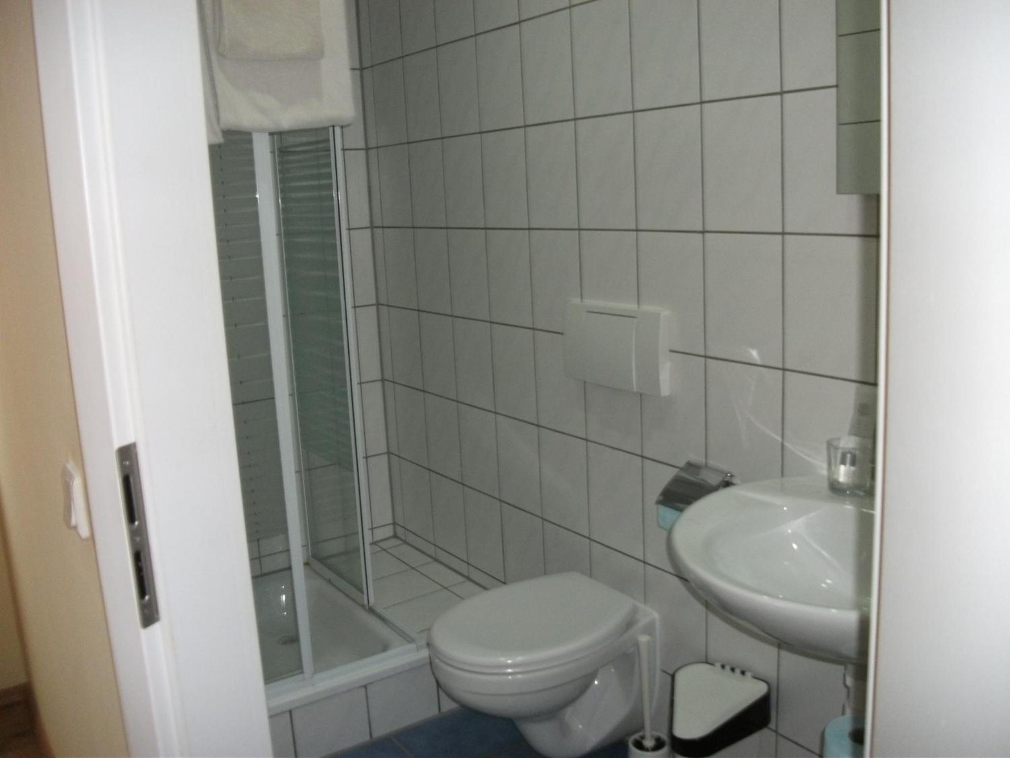 Double Room - Photo 10