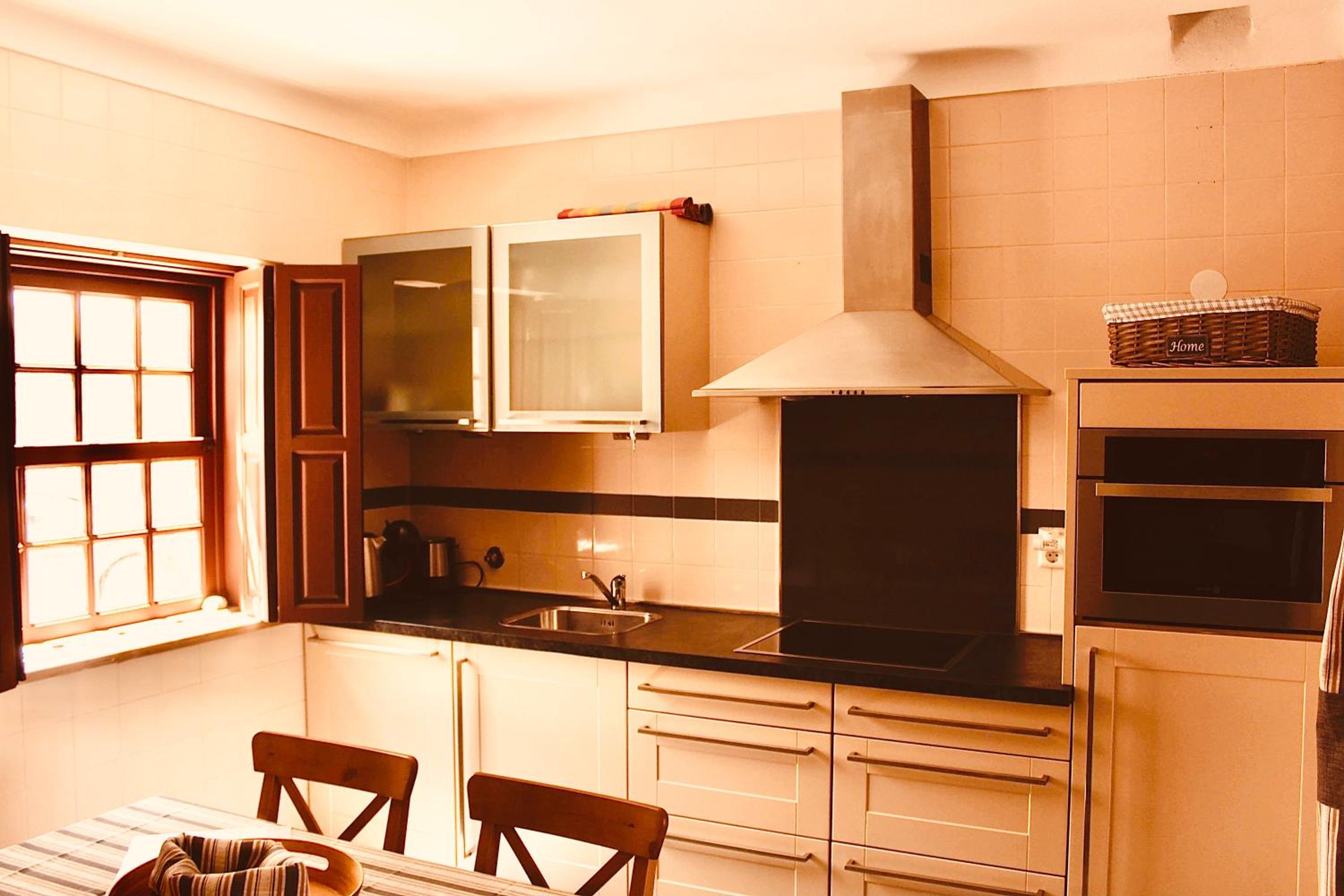 Two-Bedroom House - Photo 16