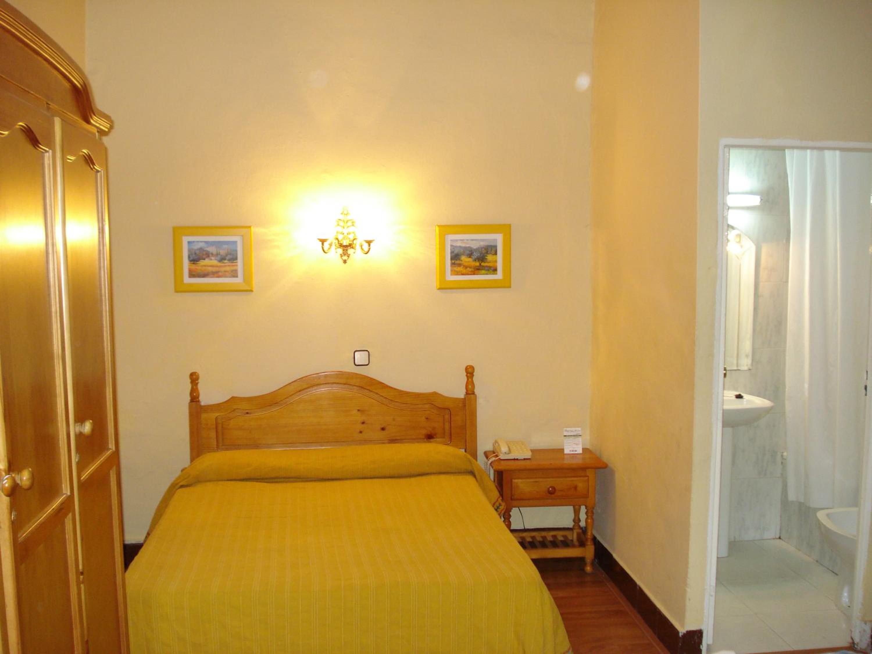 Single Room photo 3
