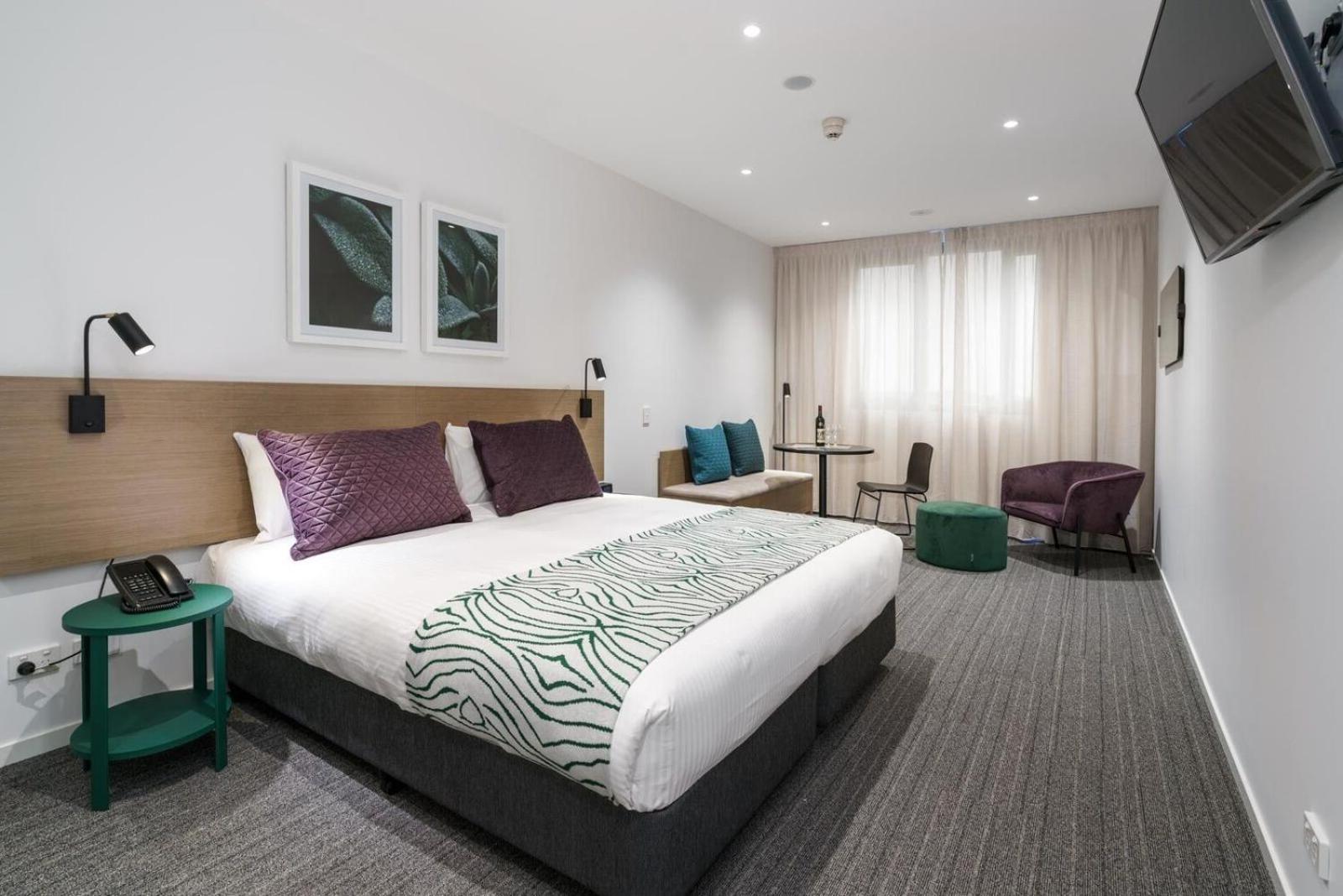 Studio Apartment photo 2