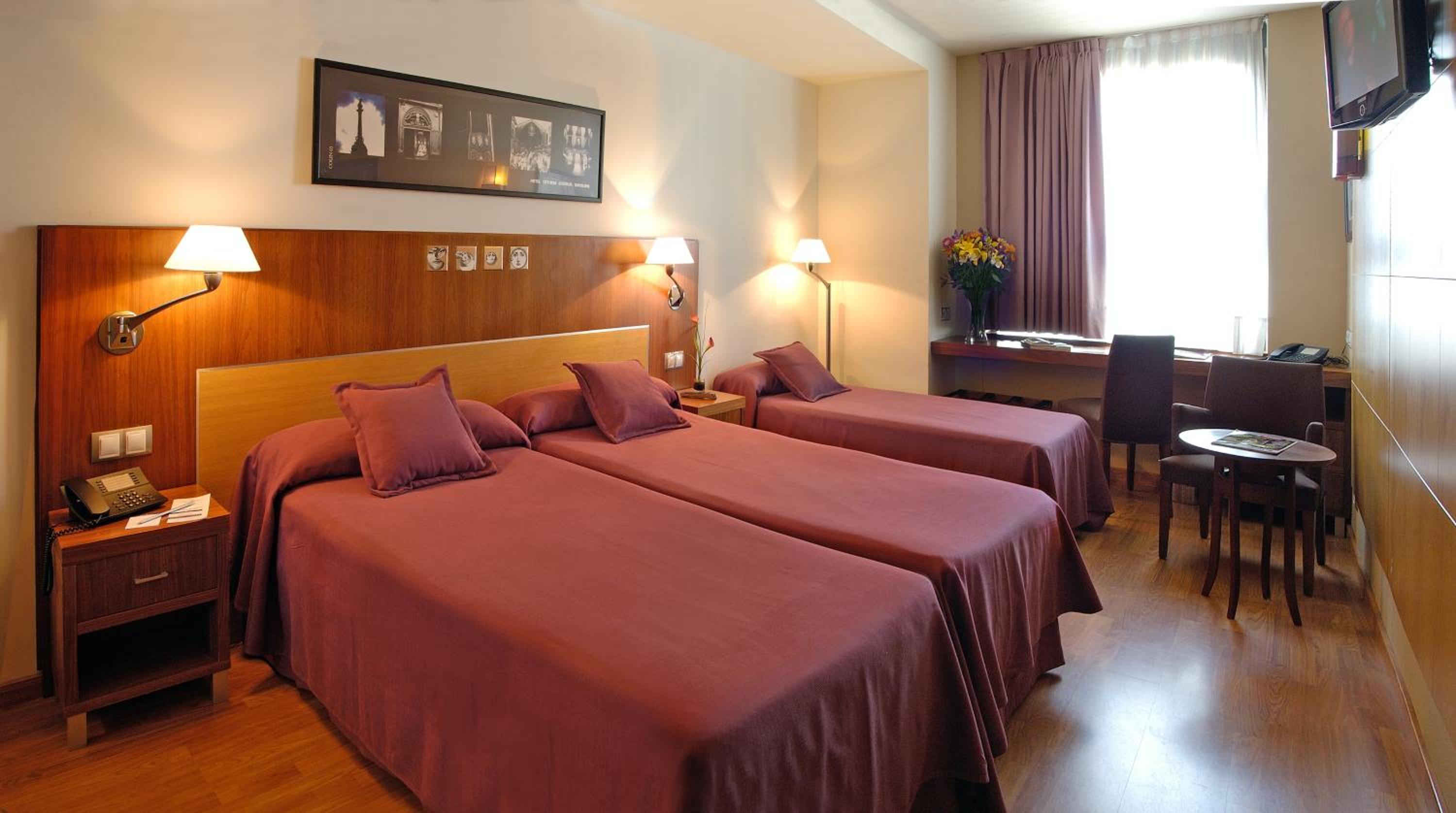 Standard Triple Room with Sea View