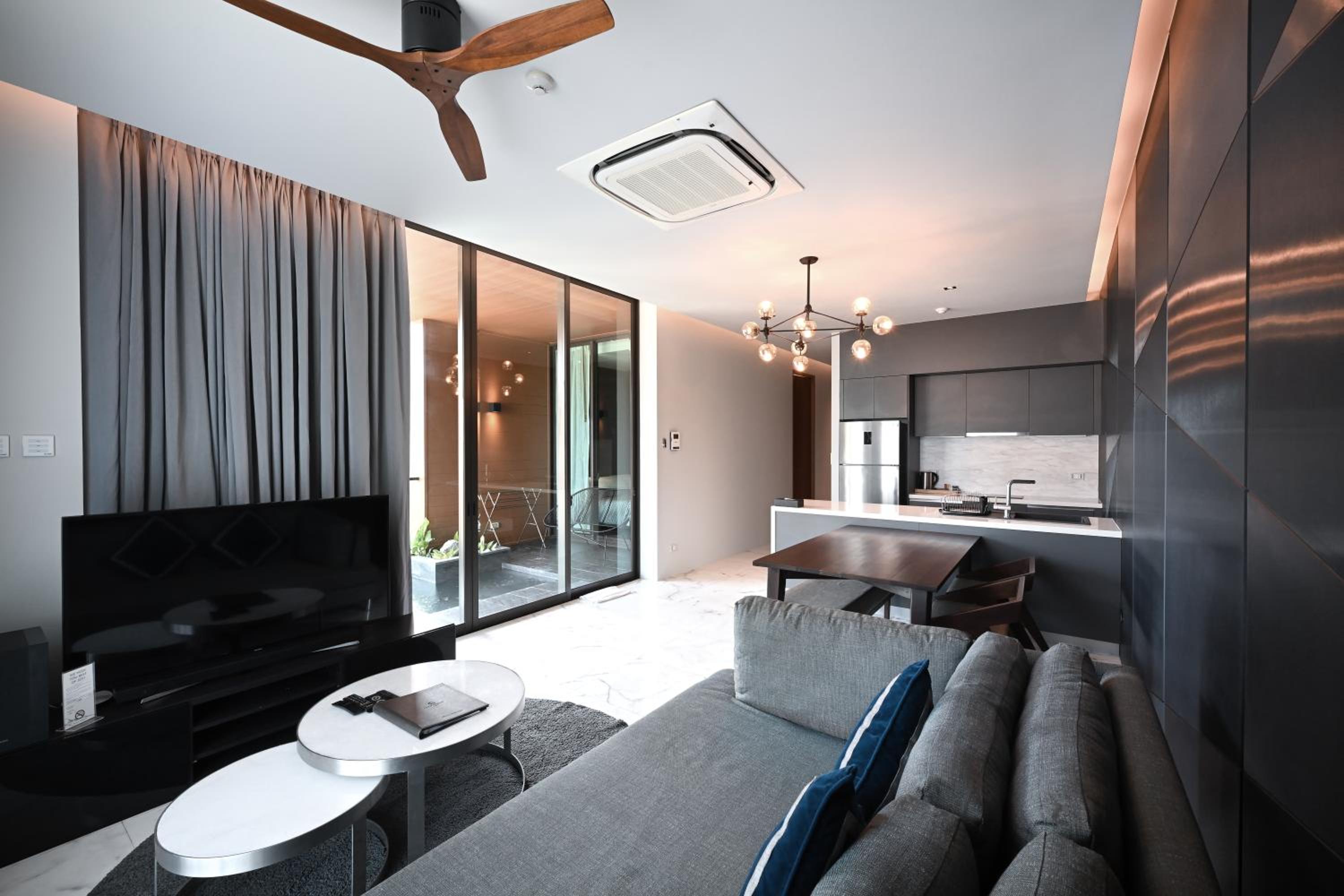 Two-Bedroom Suite with Private Pool photo 3