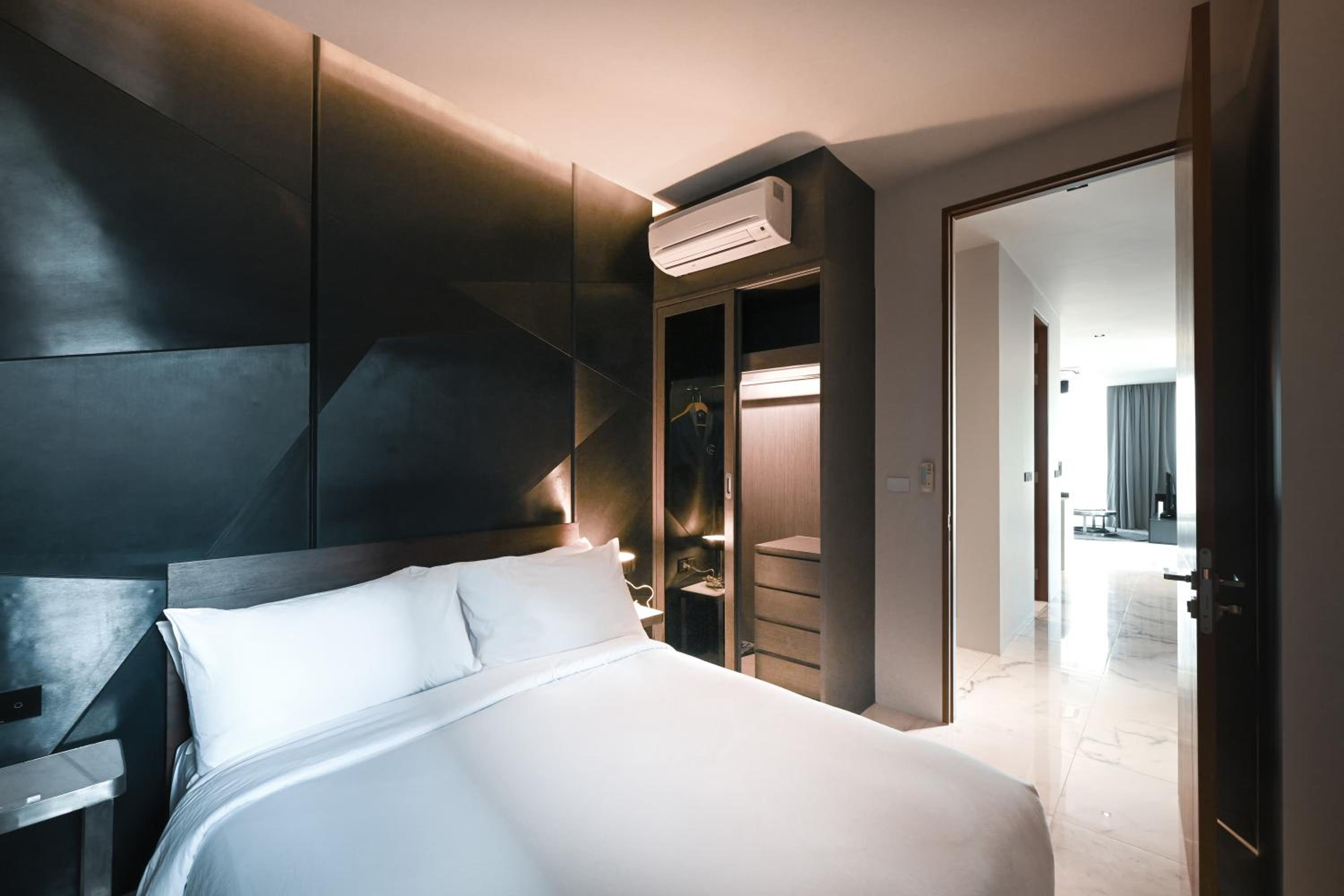 Two-Bedroom Suite with Private Pool photo 2