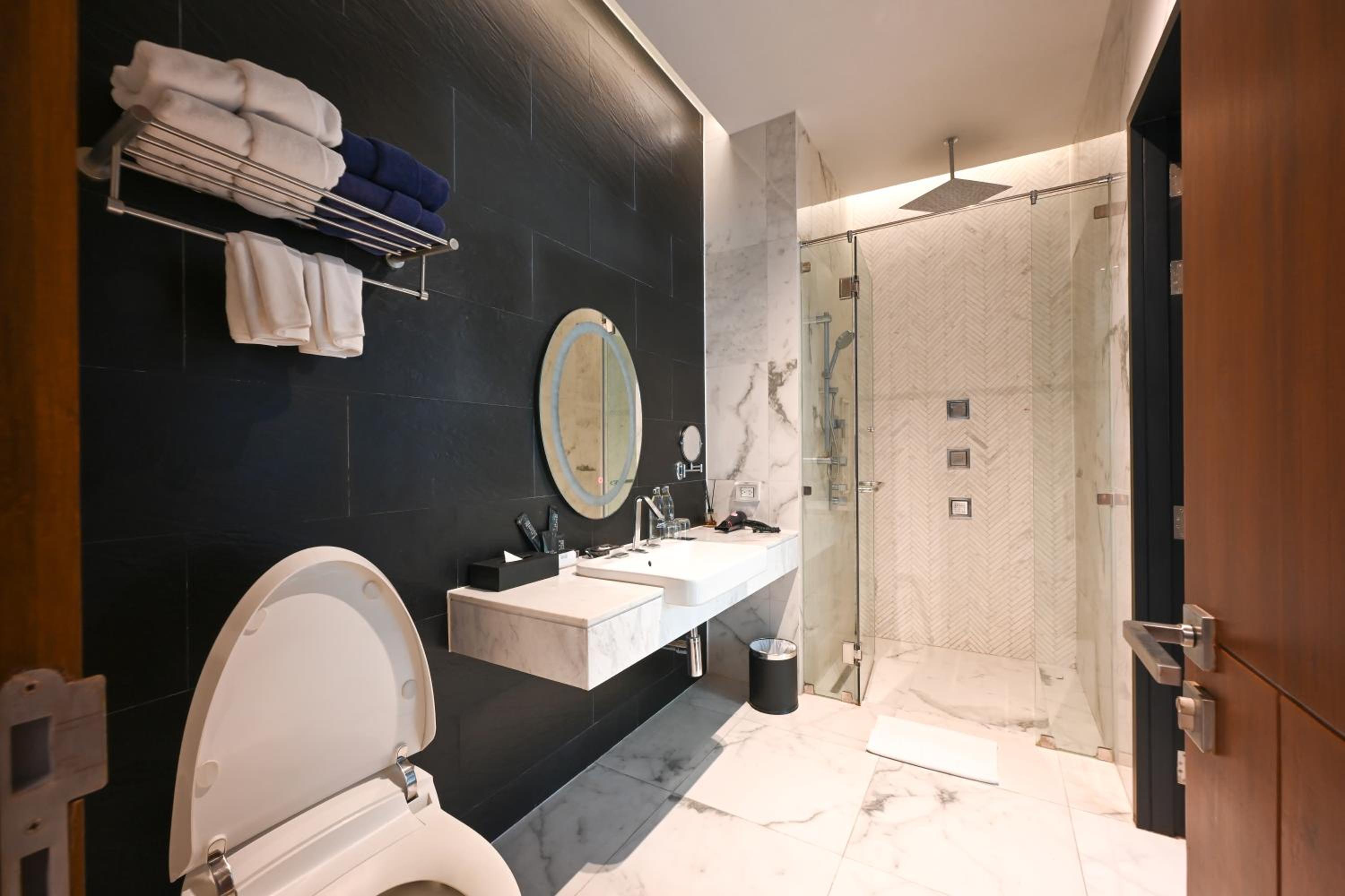 One-Bedroom Suite with Private Pool  photo 3