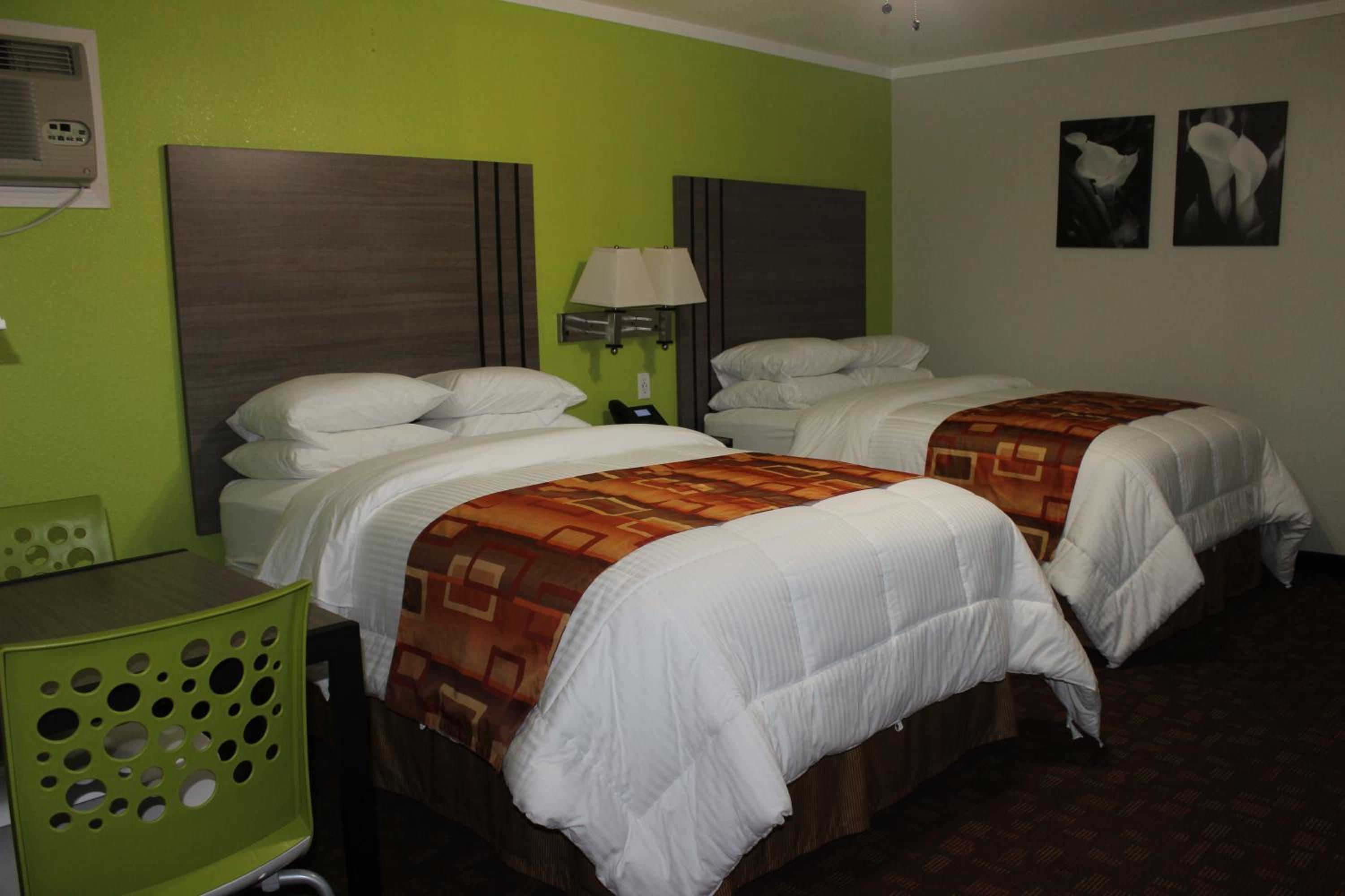 Double Room with Two Double Beds - Non-Smoking - Photo 15