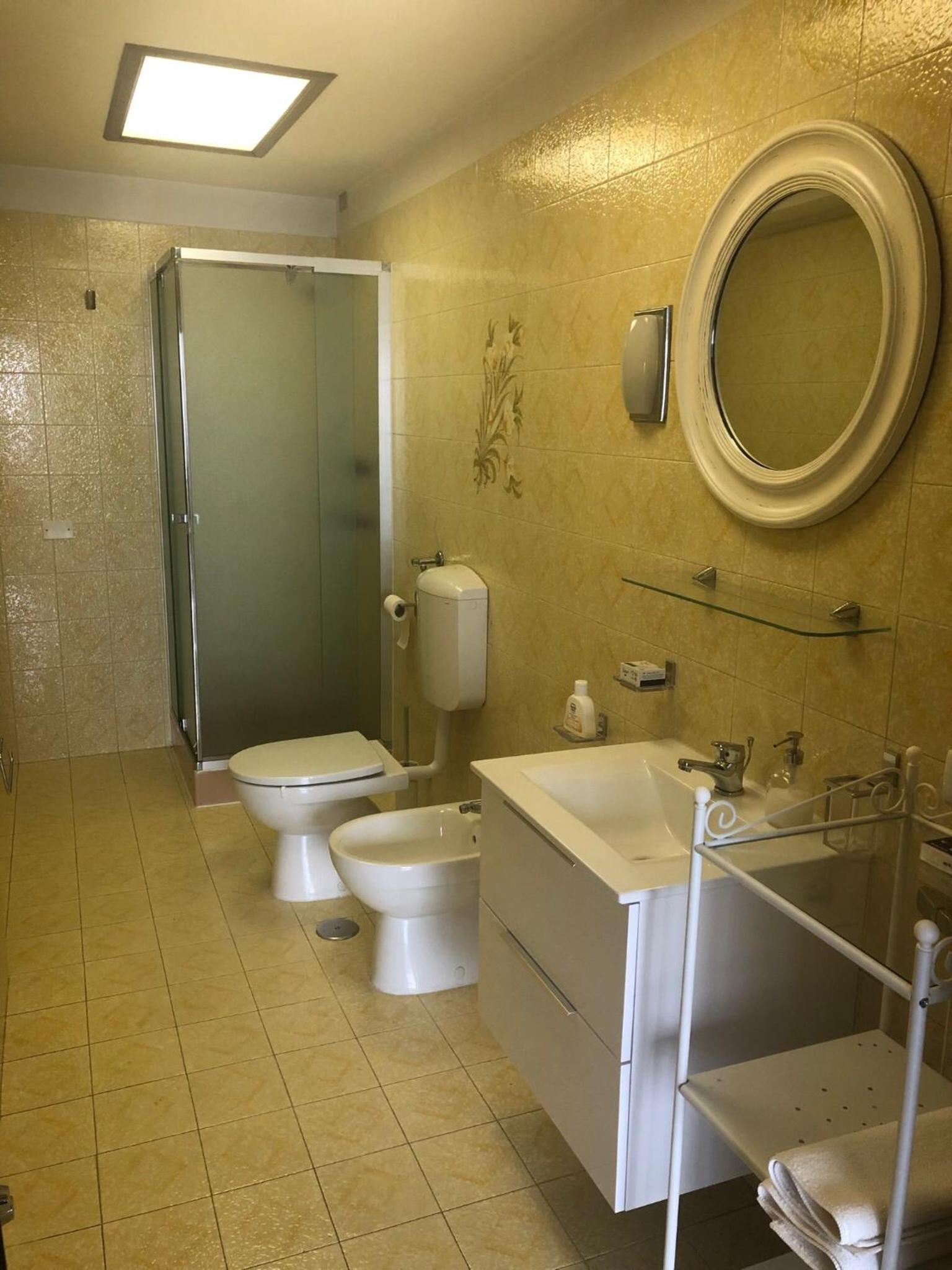 Triple Room with Balcony - Photo 2