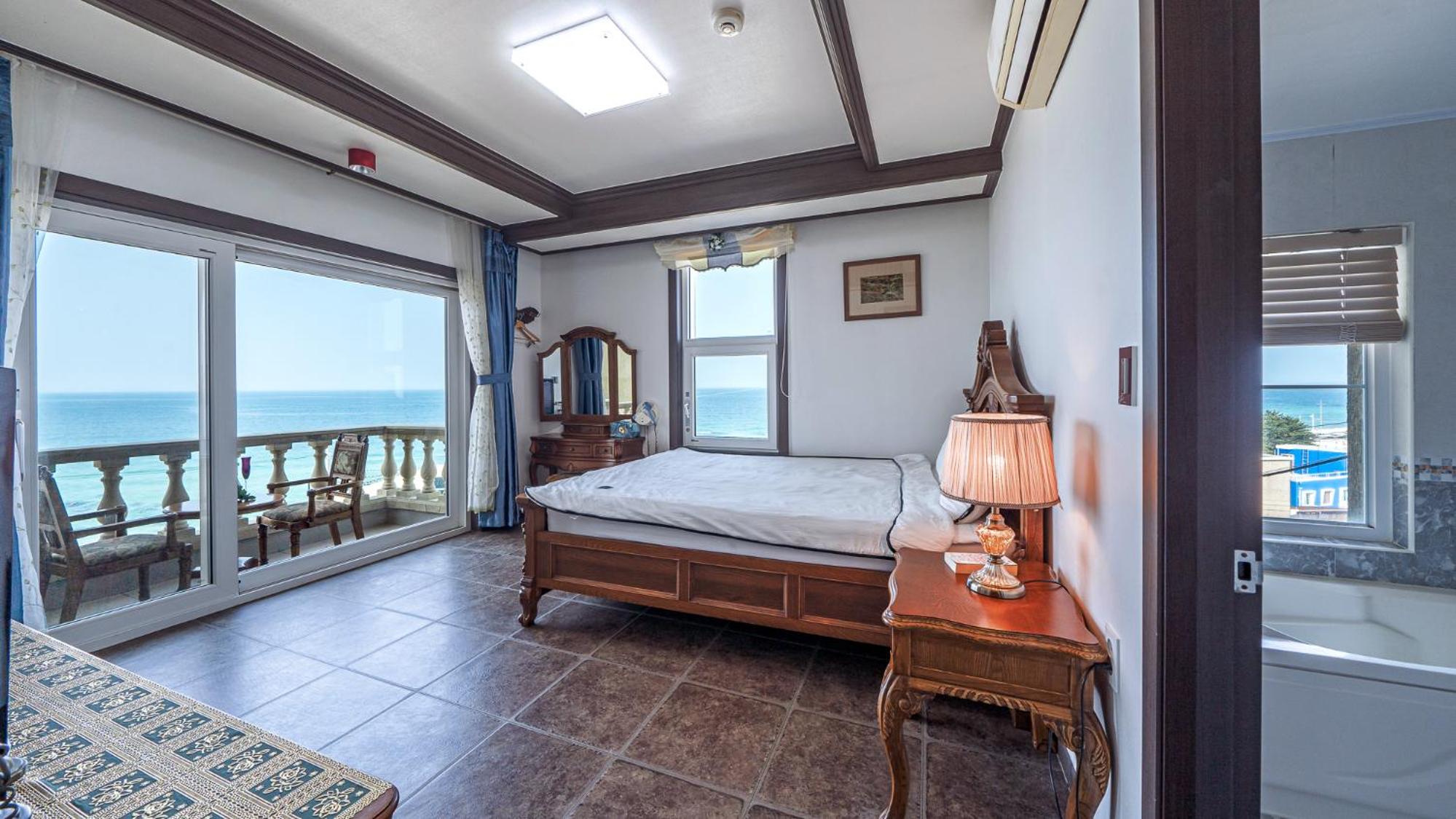 Superior Double Room - Photo 1