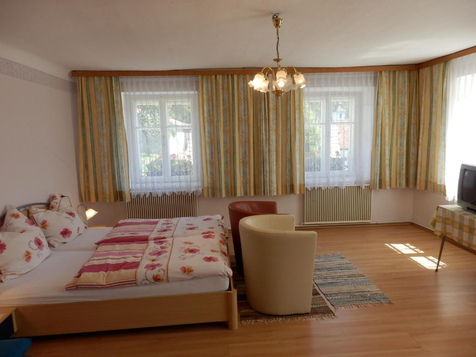 Family Room - Disability Access photo 2