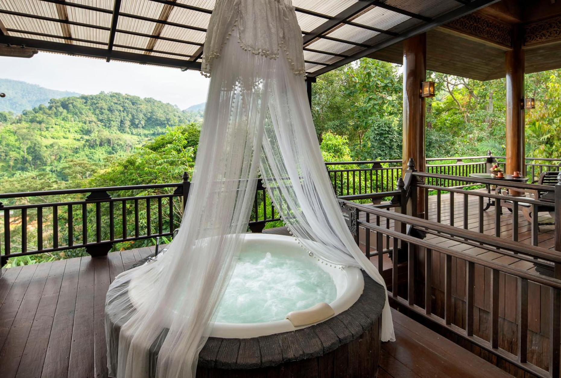 Jacuzzi Villa - Photo 3