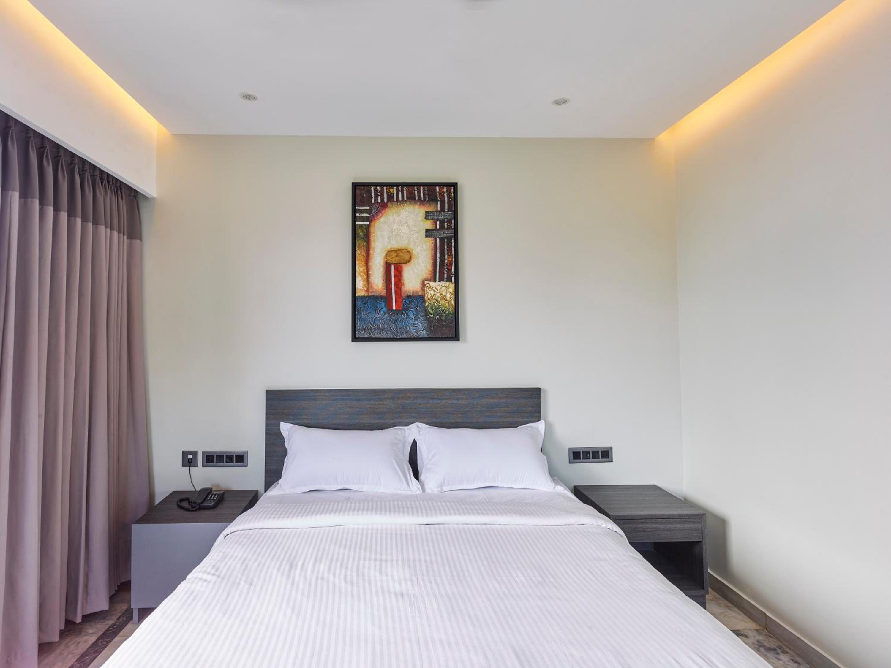 Standard Double Room with Fan - Photo 1