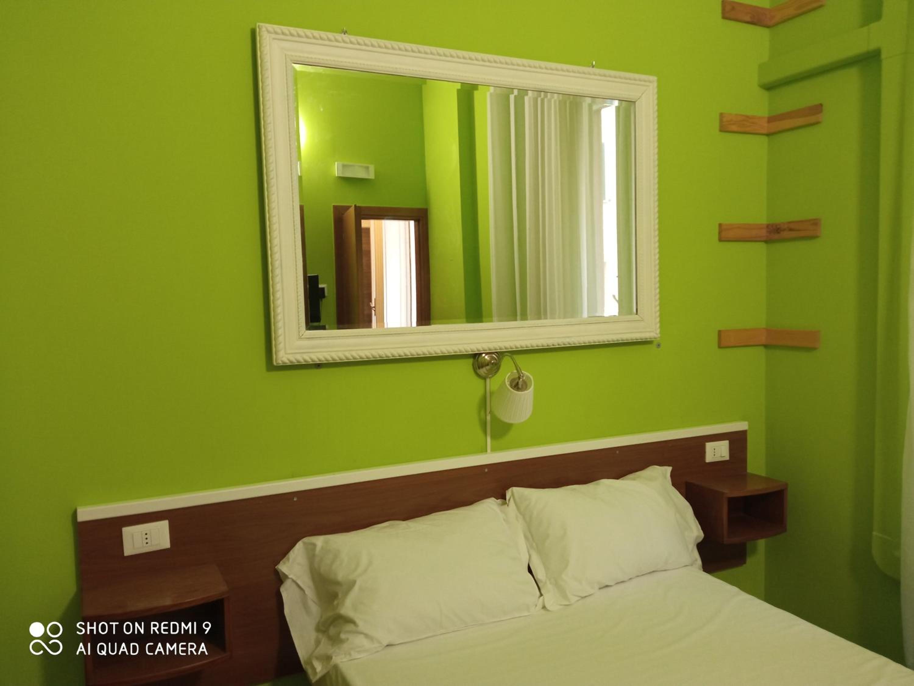 Economy Double Room photo 1