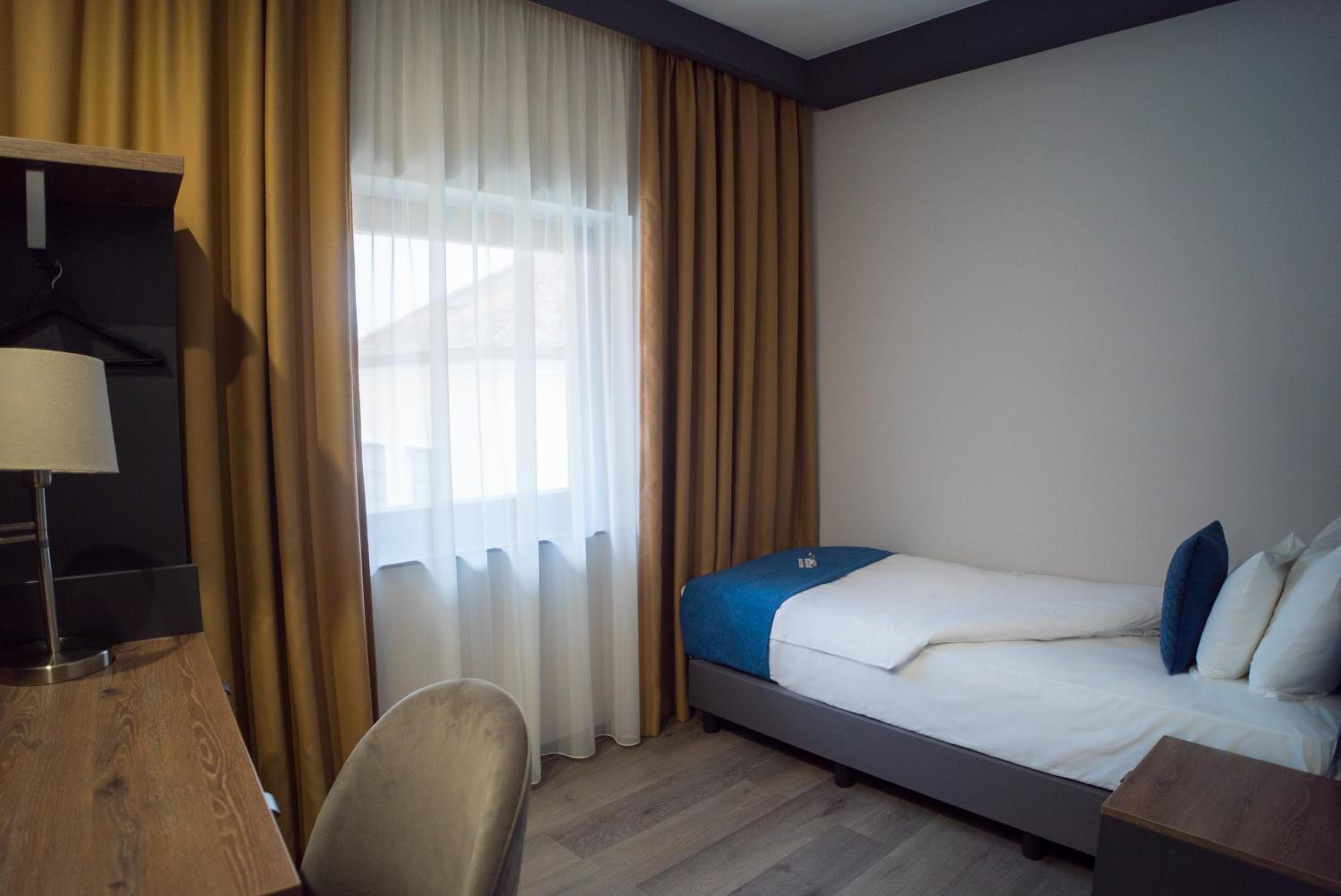 Triple Room - Photo 4