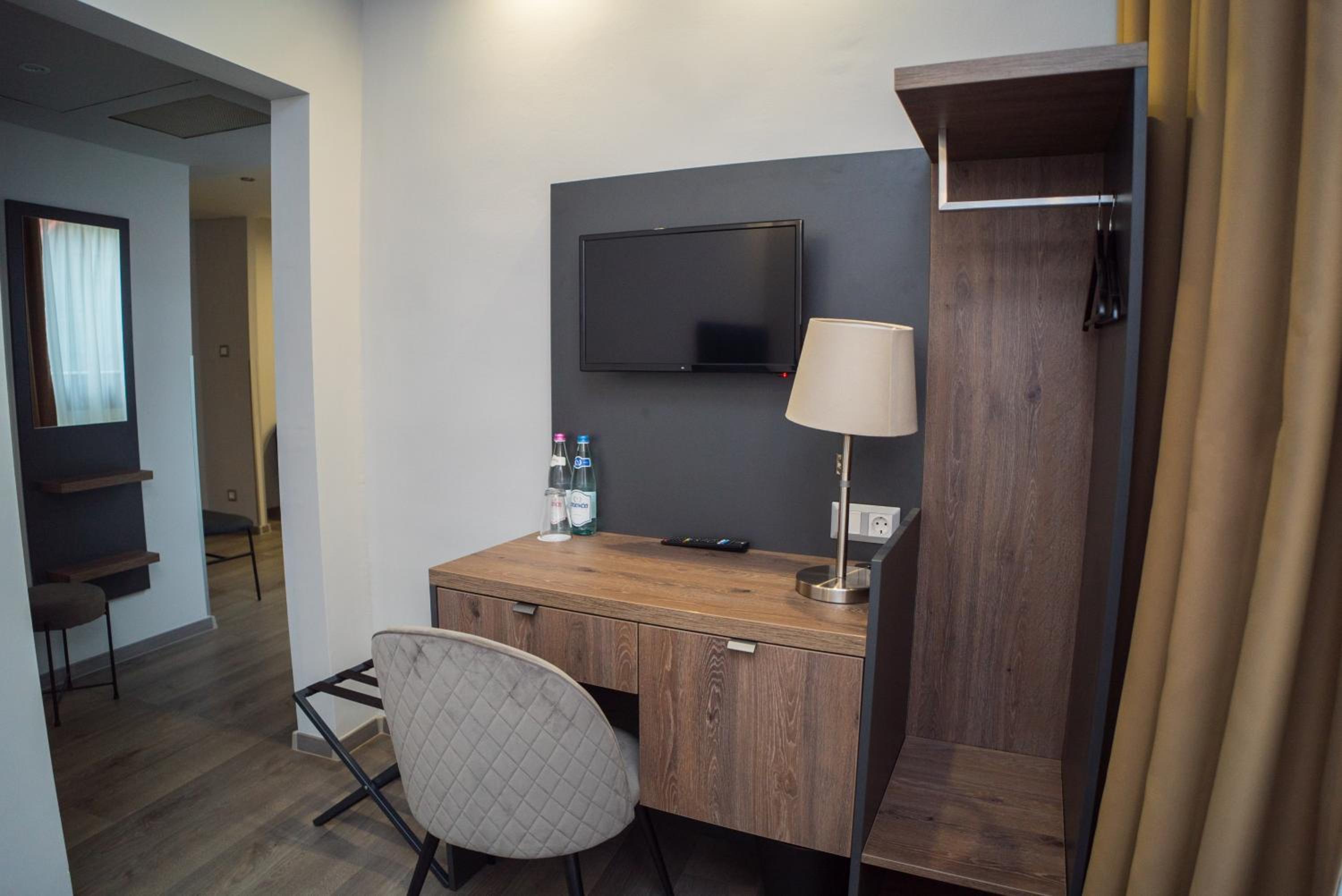 Triple Room - Photo 6