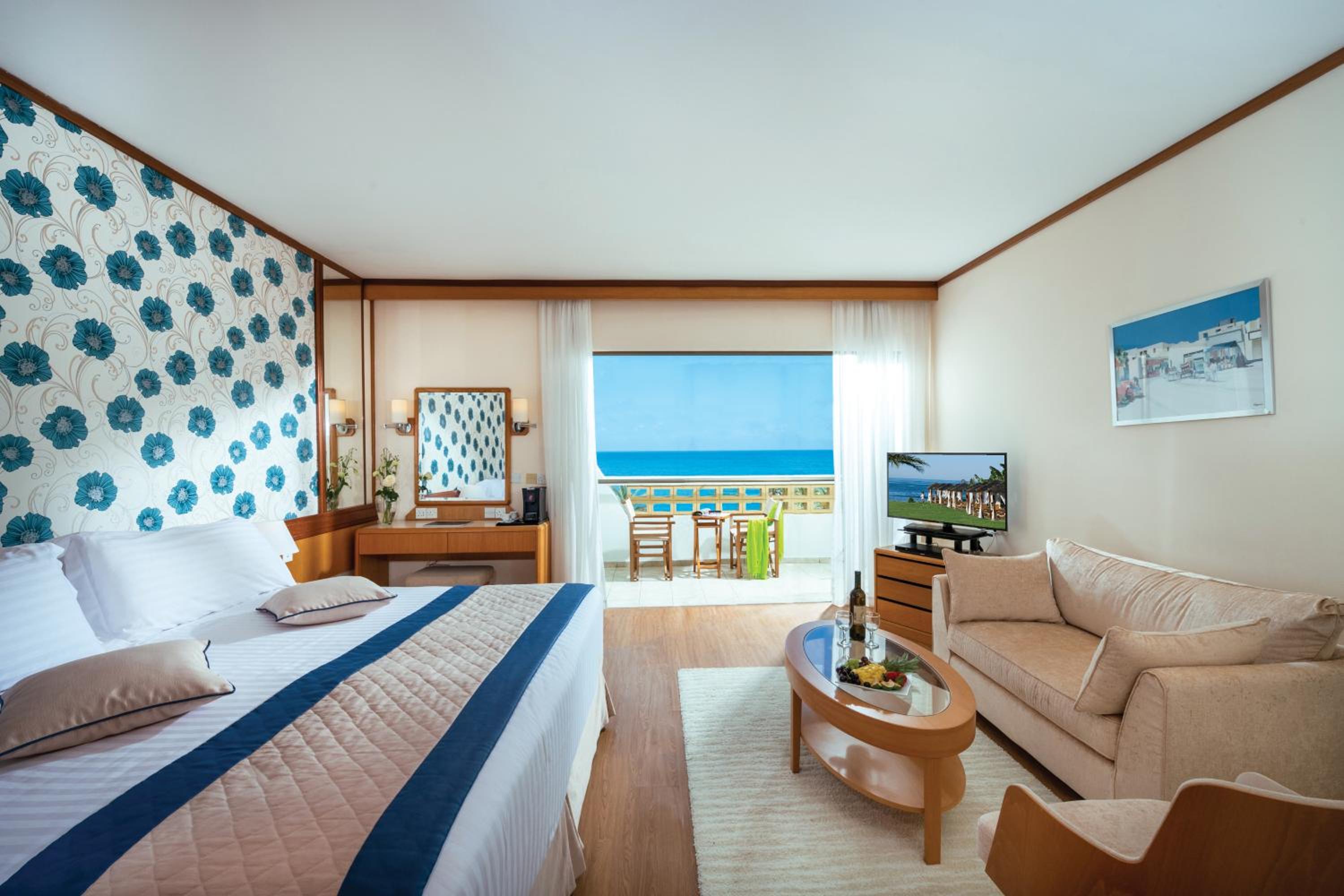 Superior Deluxe Double Room with Land View