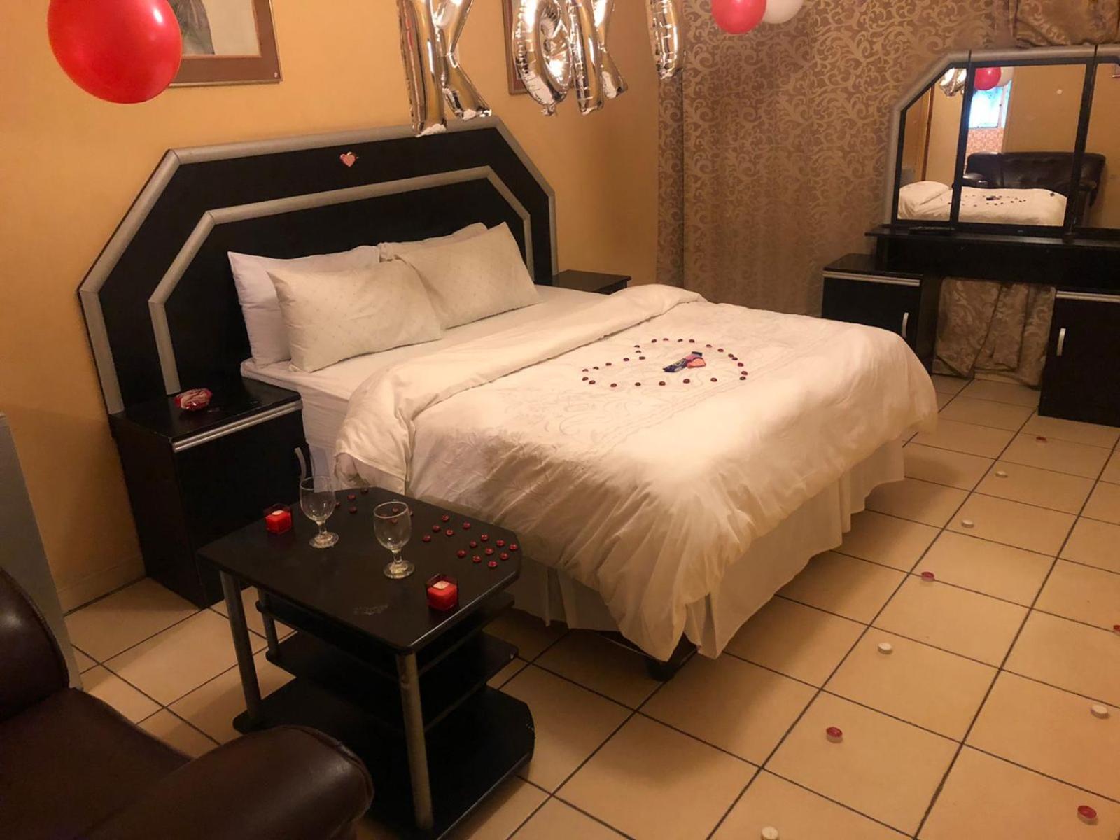 Deluxe Double Room with Shower - Photo 1