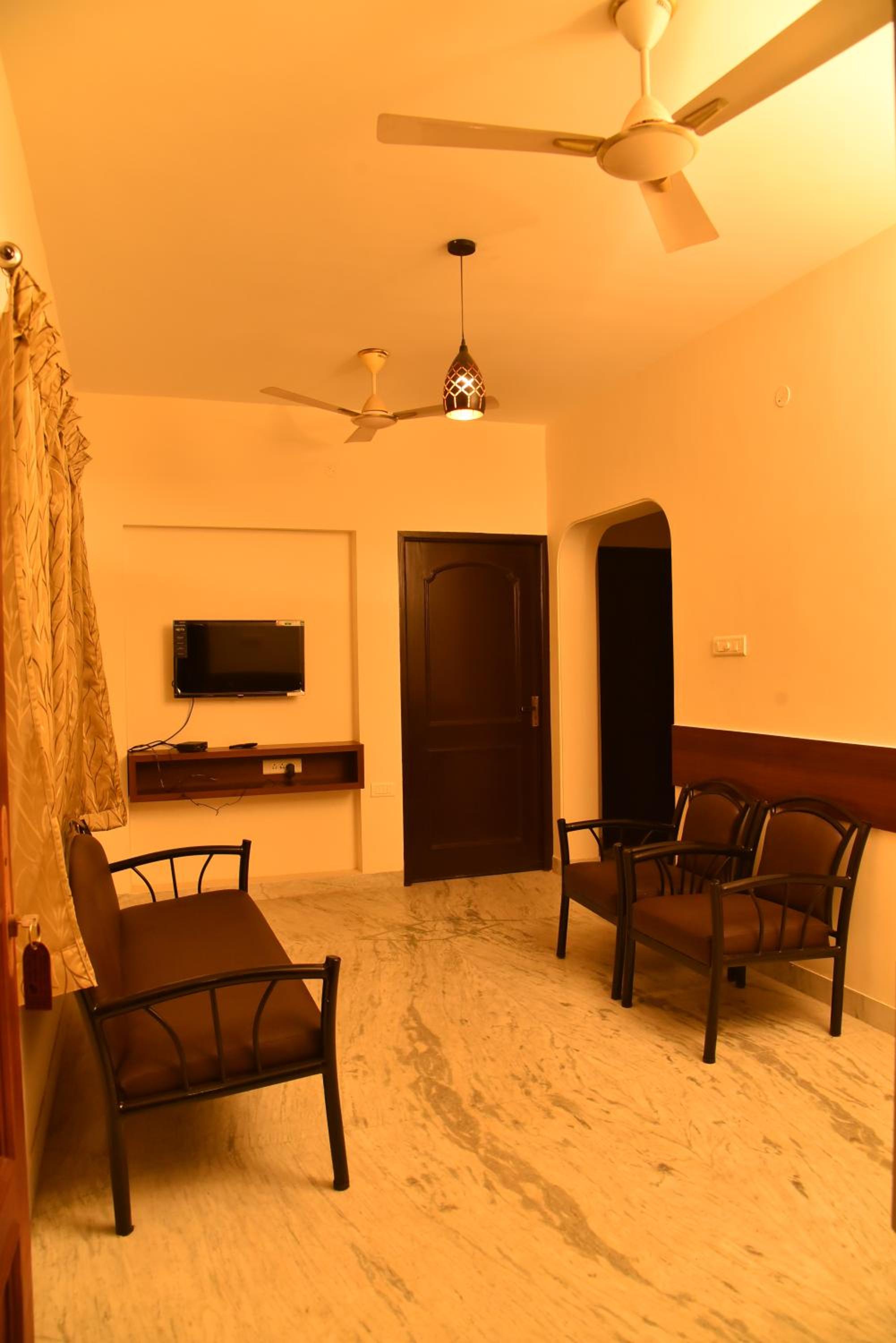 Family Room photo 2