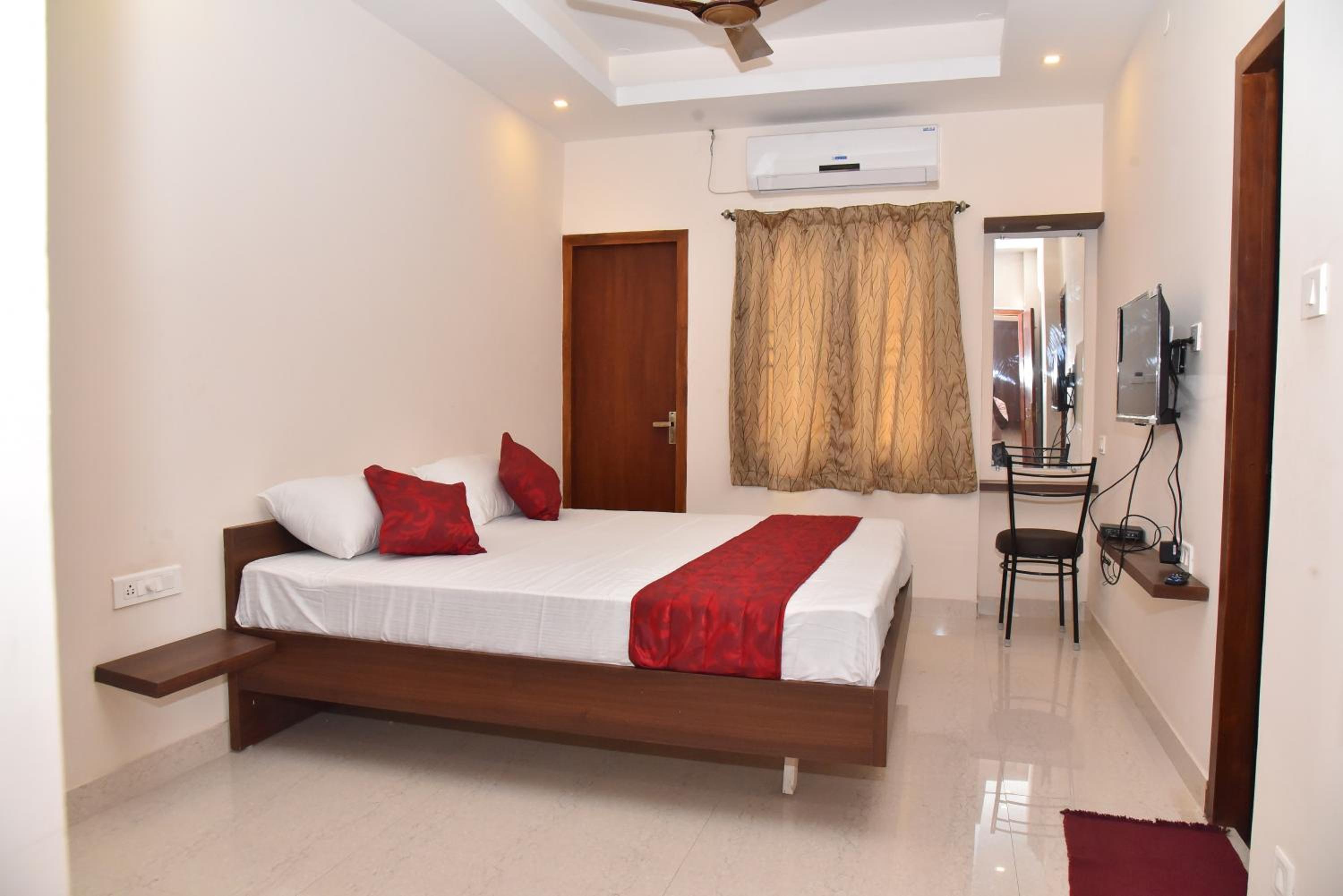 Deluxe Double Room photo 3
